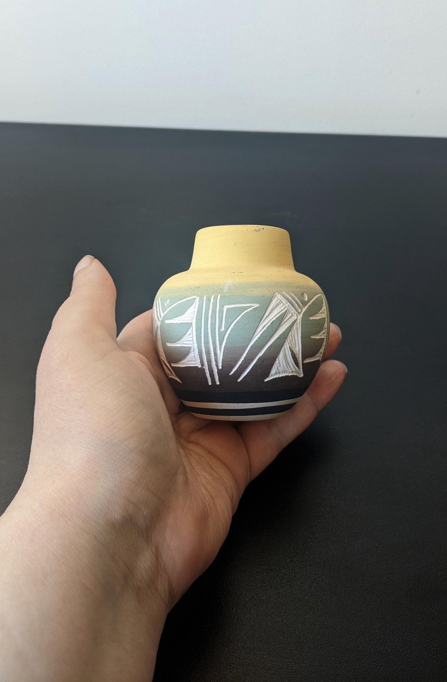Small Mesa Verde Pots, Navajo Ute Studio Art Pottery