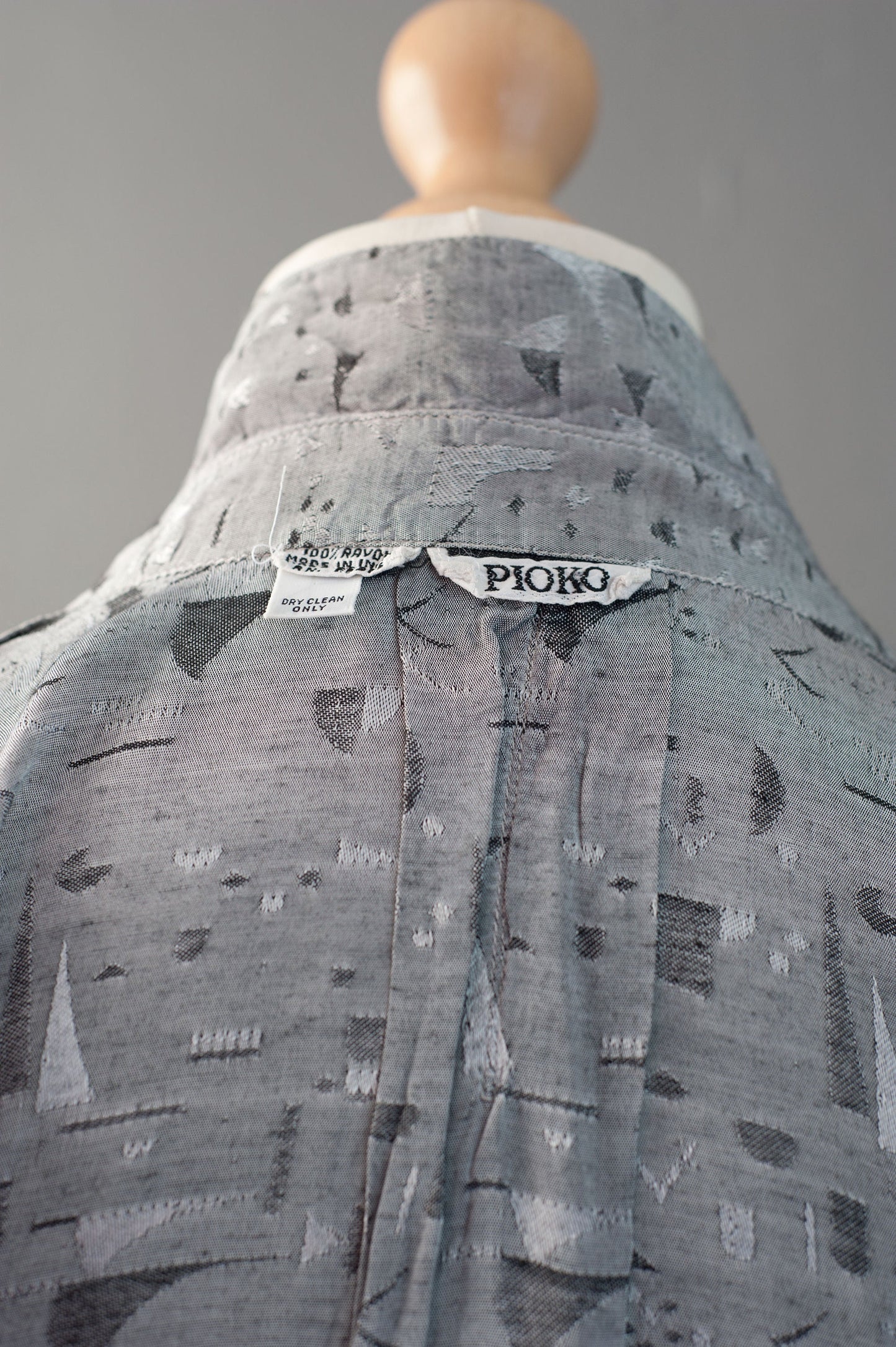 Silver Grey Geometric Shirt, Rayon Loose Fit 80s Pioko Top, Size Large XL
