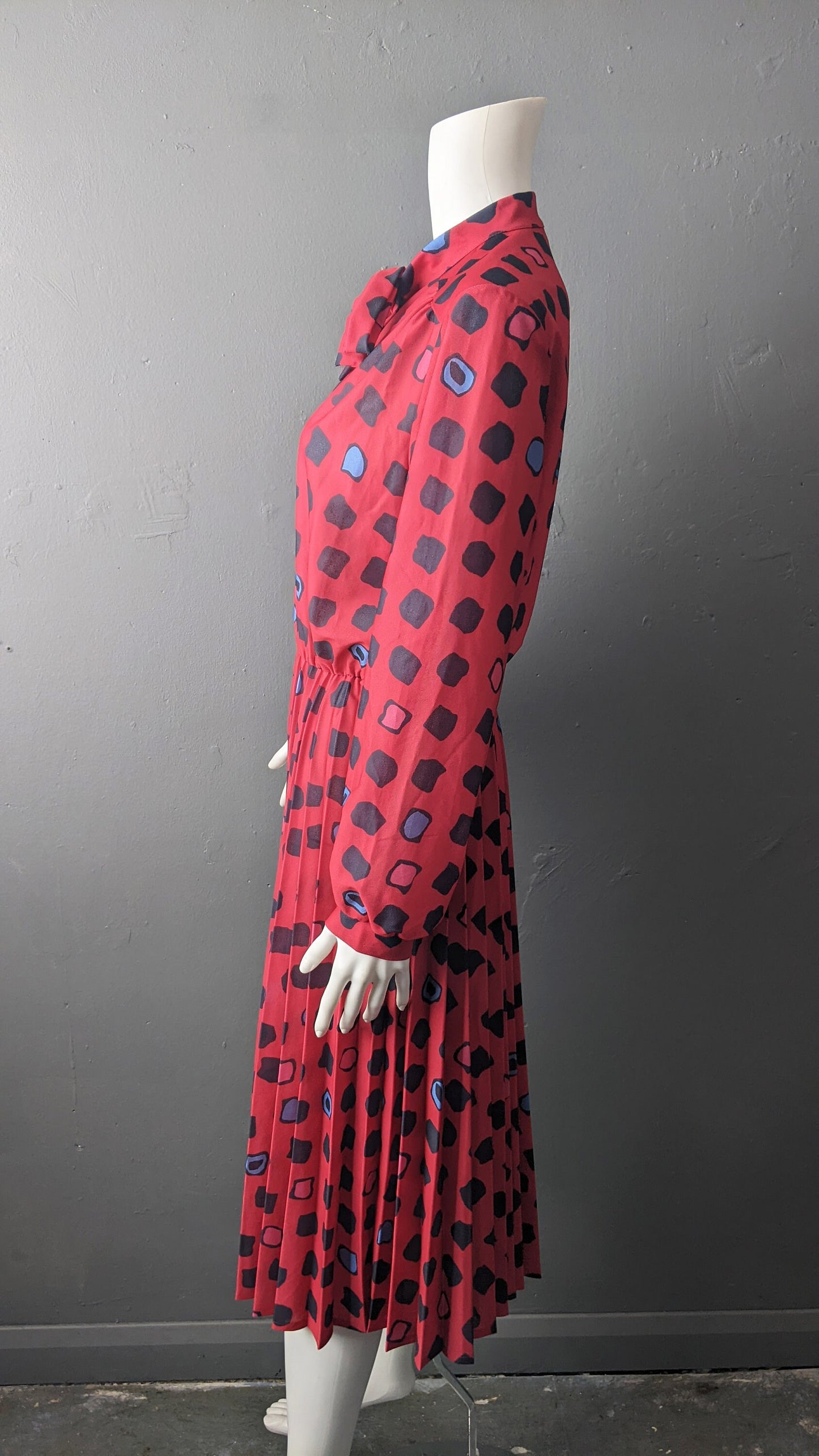80s Raspberry Spot Day Dress, Summer Pleated Pussy Bow Dress, Size Medium