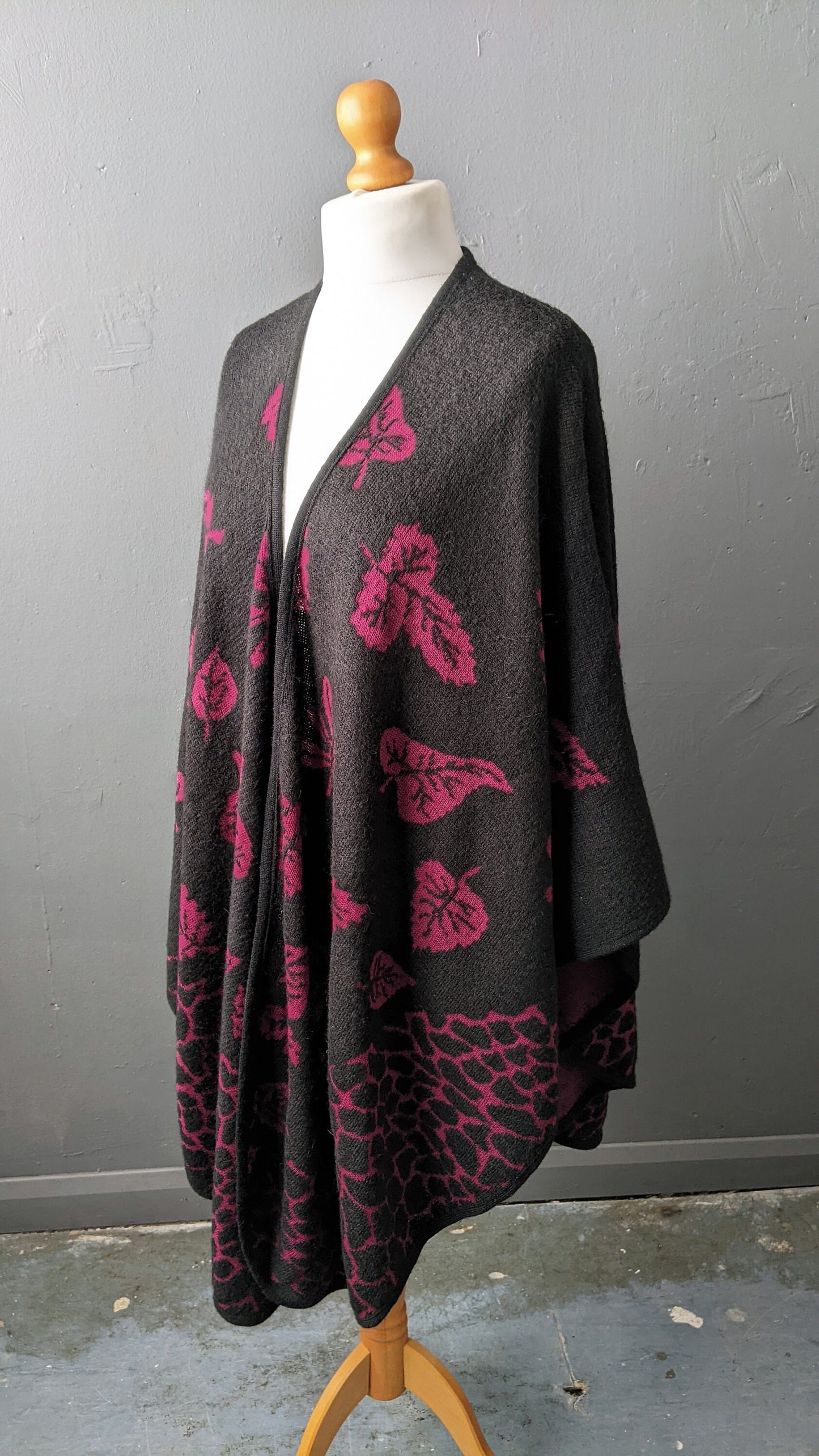 Vintage Cerise Leaf Shawl Cape, Autumnal Falling Leaves Knitwear