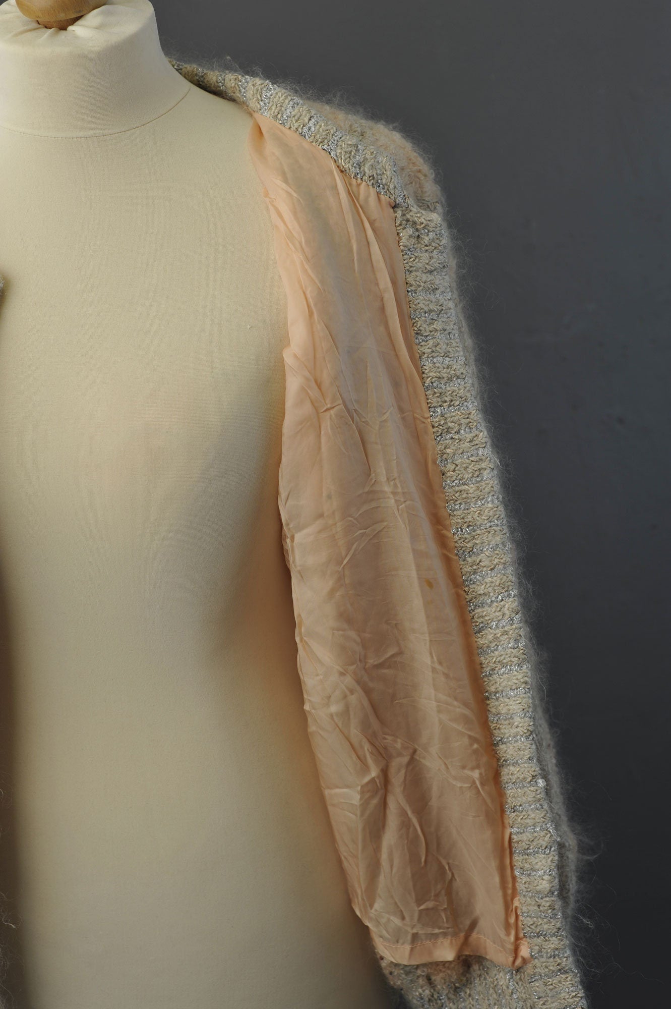 90s Fluffy Wool Cable Knit Cardigan, Chunky Peach Pink Beaded Coatigan, Size Large