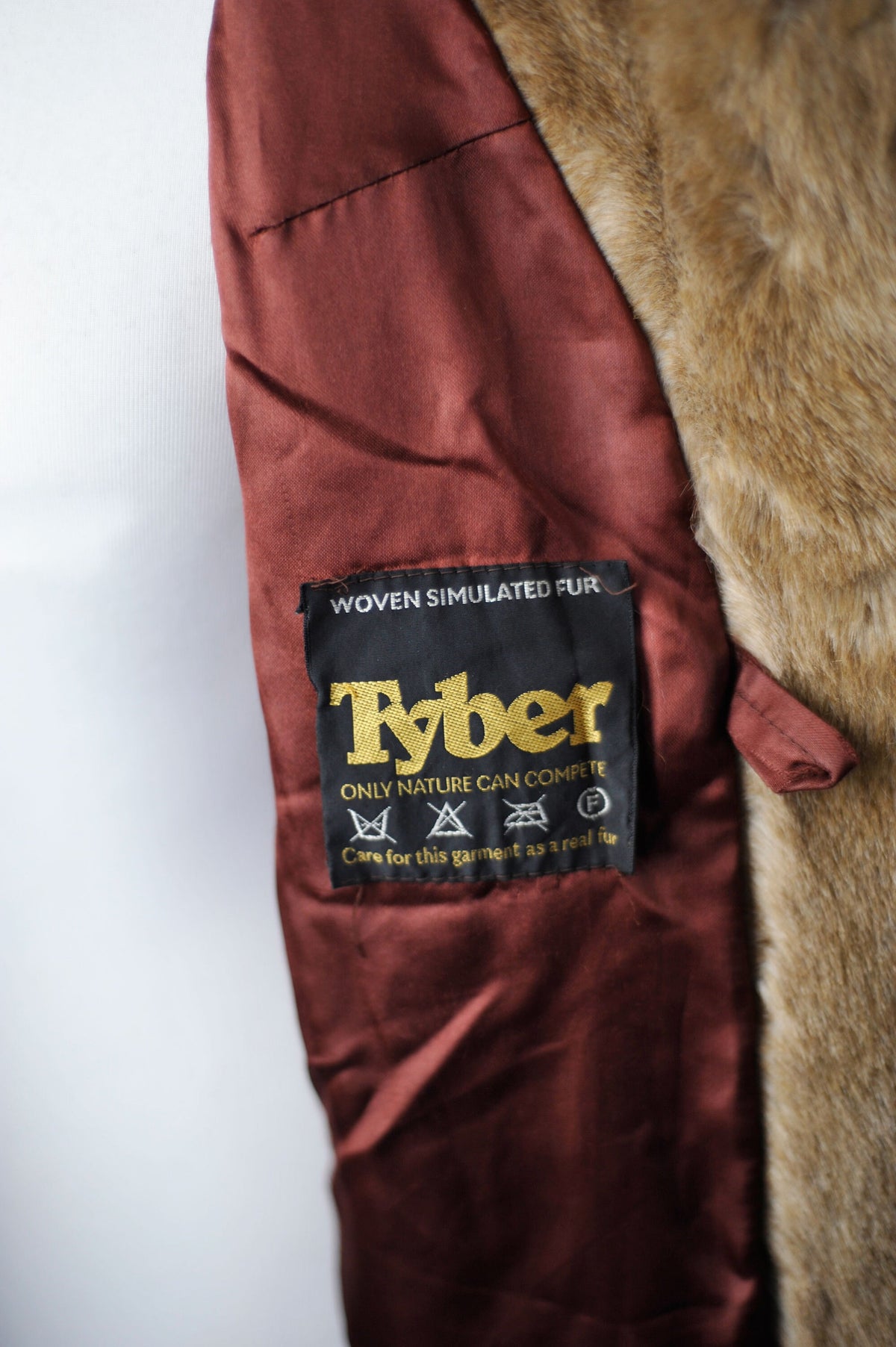 80s Tyber Faux Fur Coat in Honey Blonde, Vegan Winter Jacket, Size Medium