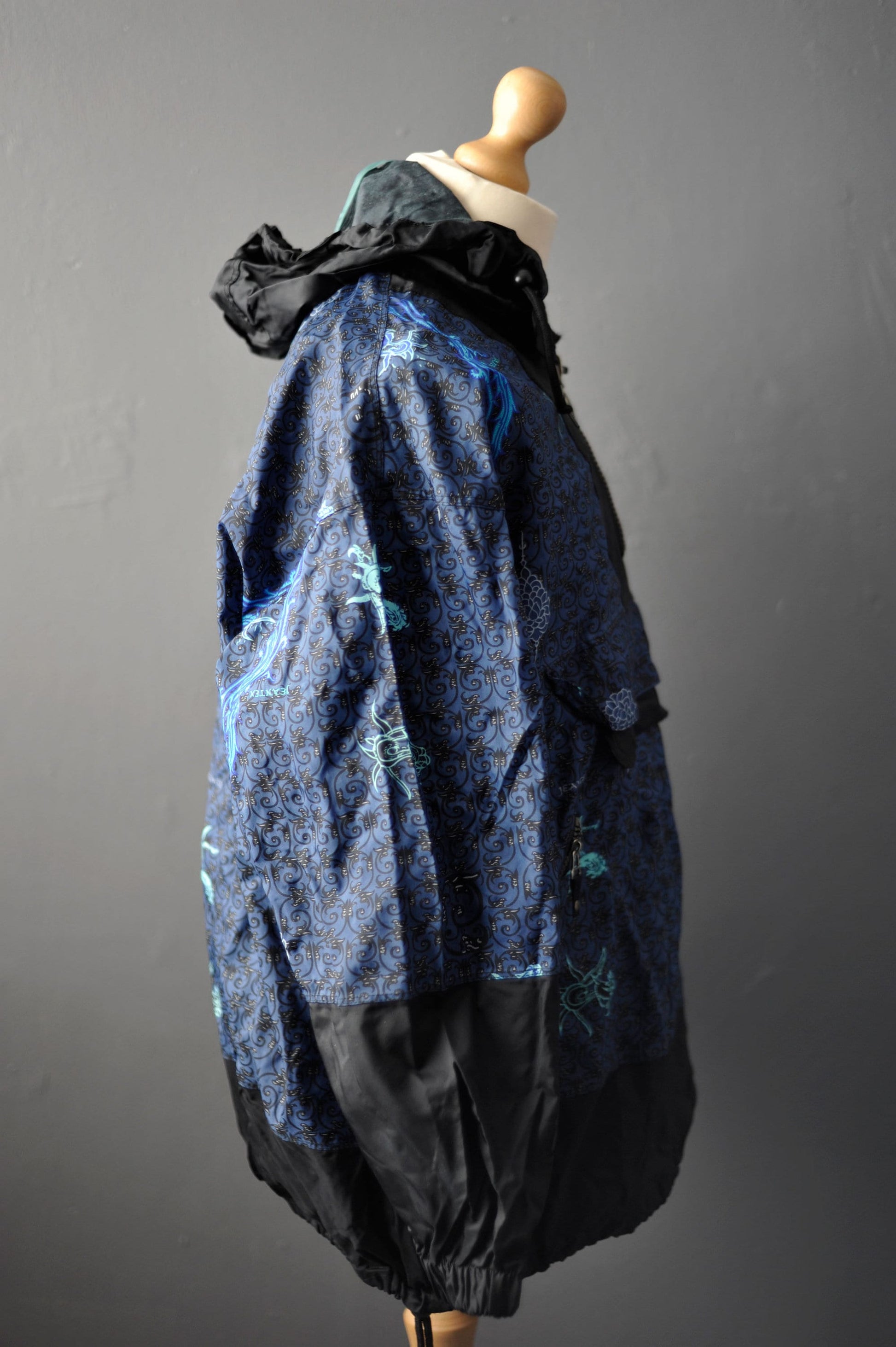 90s Pullover Windbreaker, Lightweight Jeantex Rain Coat with Hood, Size Small to Medium