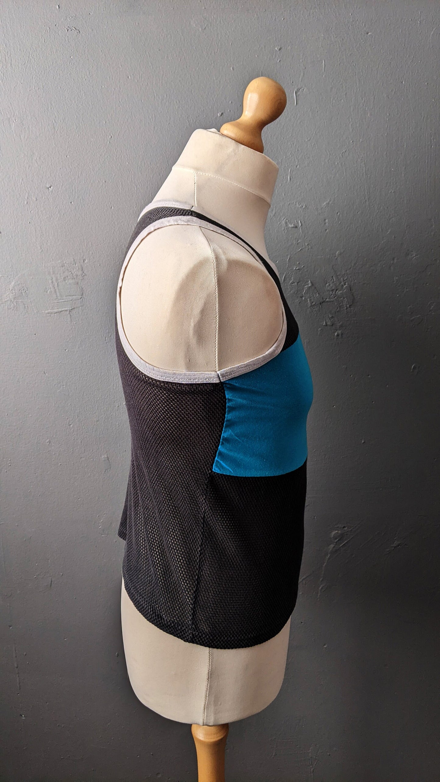 80s Fishnet Baseball Top, Summer Sleeveless Mesh Vest, Size Small Medium