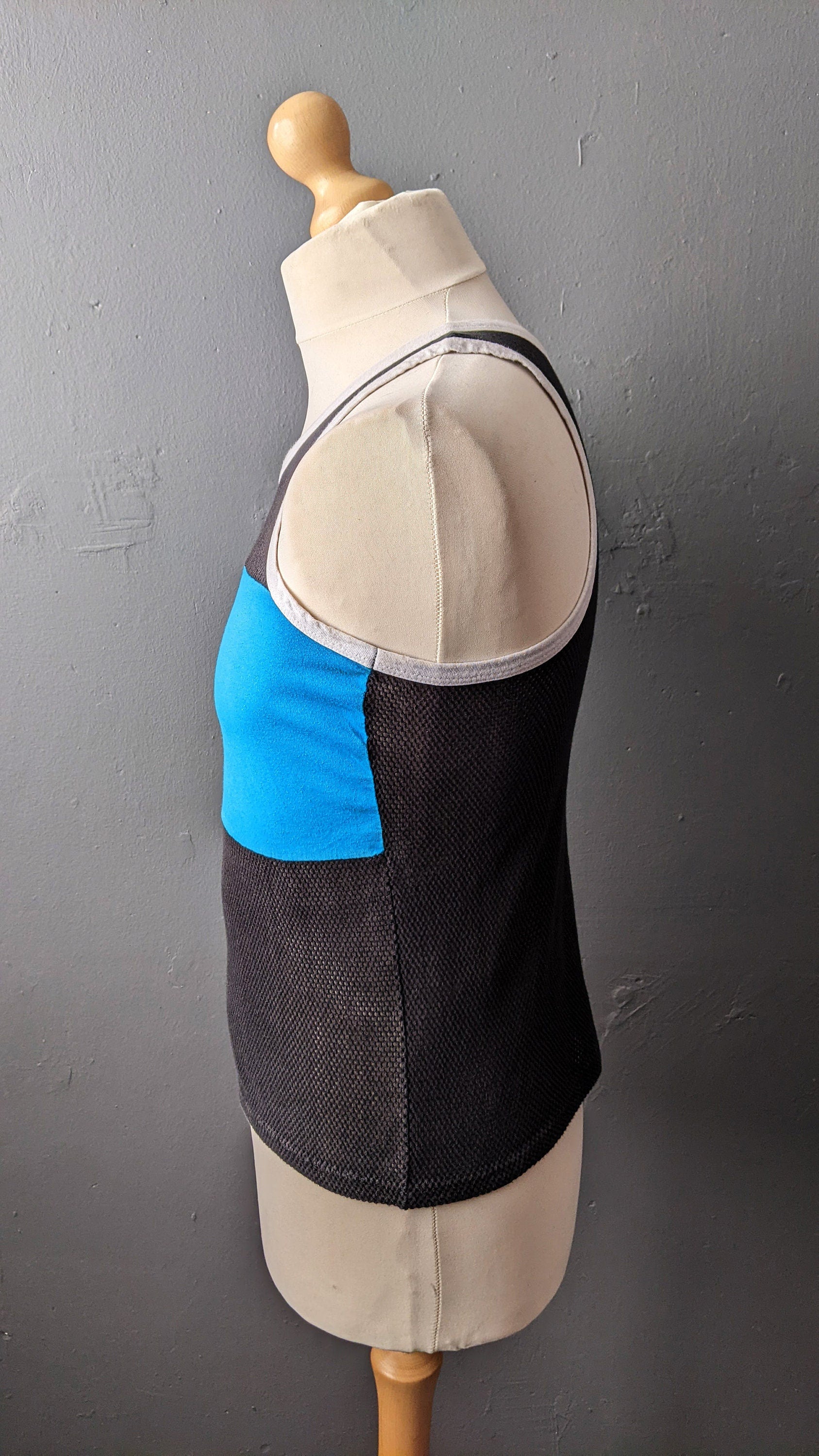 80s Fishnet Baseball Top, Summer Sleeveless Mesh Vest, Size Small Medium