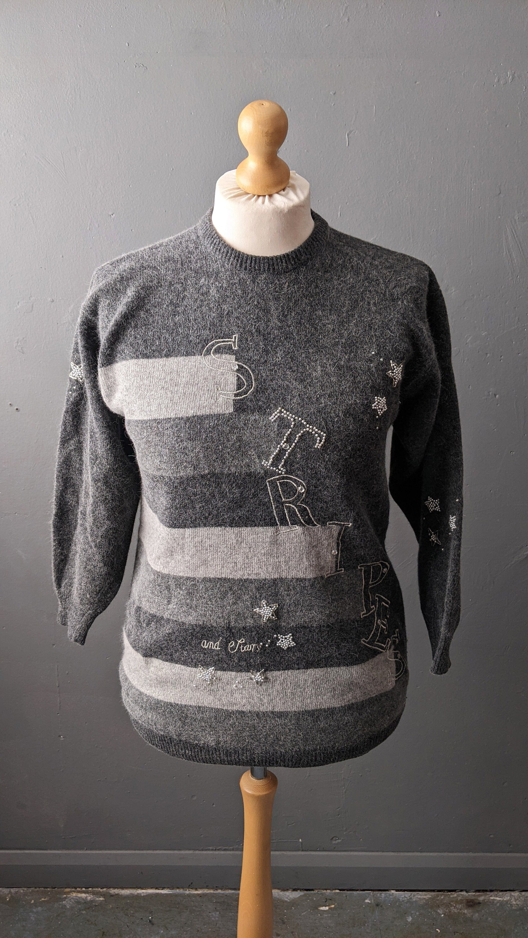80s Stripes and Stars Novelty Sweater, Monochrome Wool Jumper, Size Large