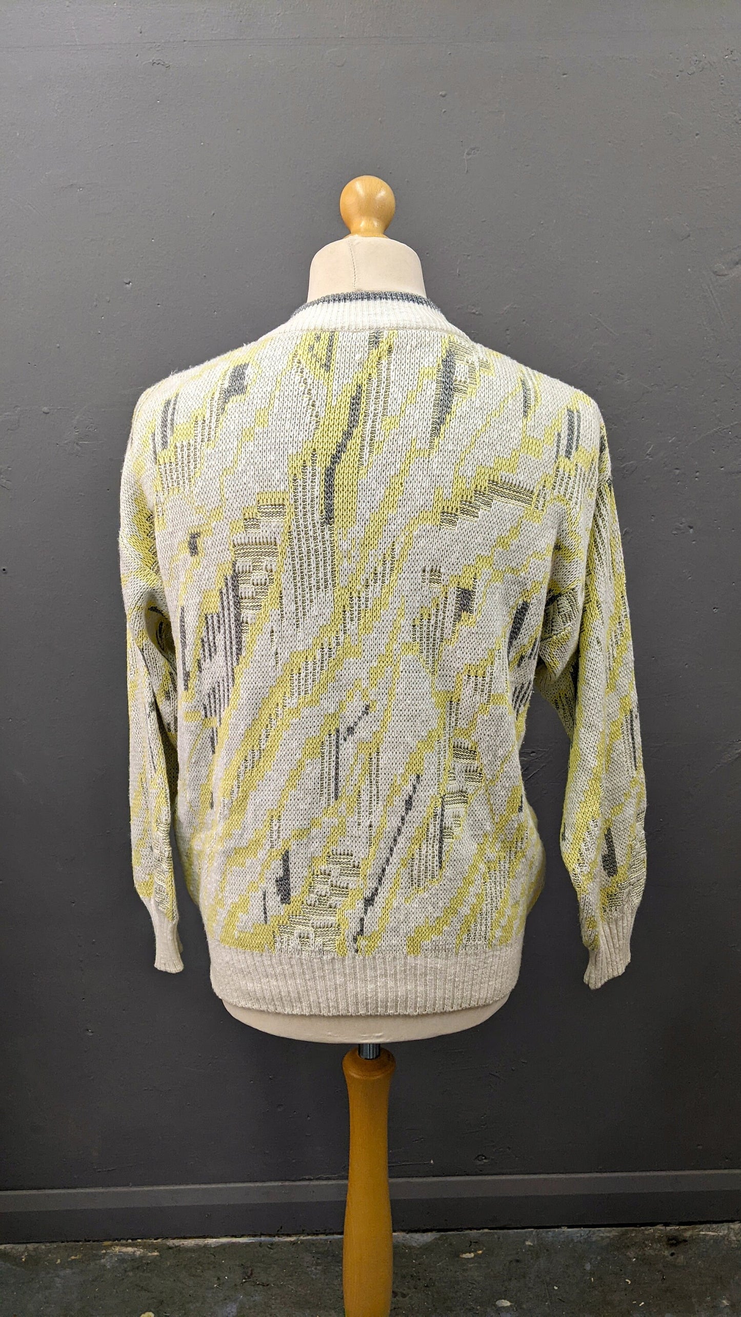 80s Pale Cotton Blend V Neck Pullover by Angelo Litrico, 46 Chest