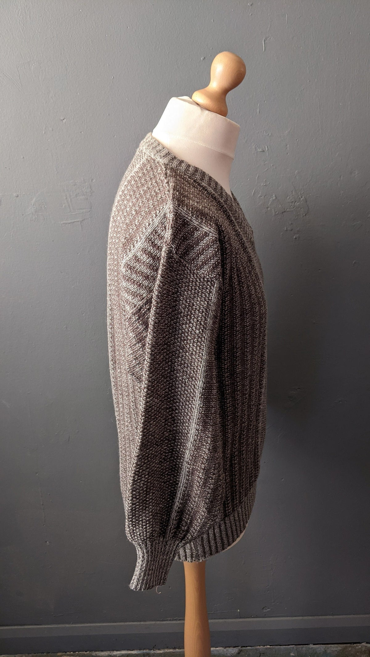 90s Neutral Grey Brown Jumper, Size Medium