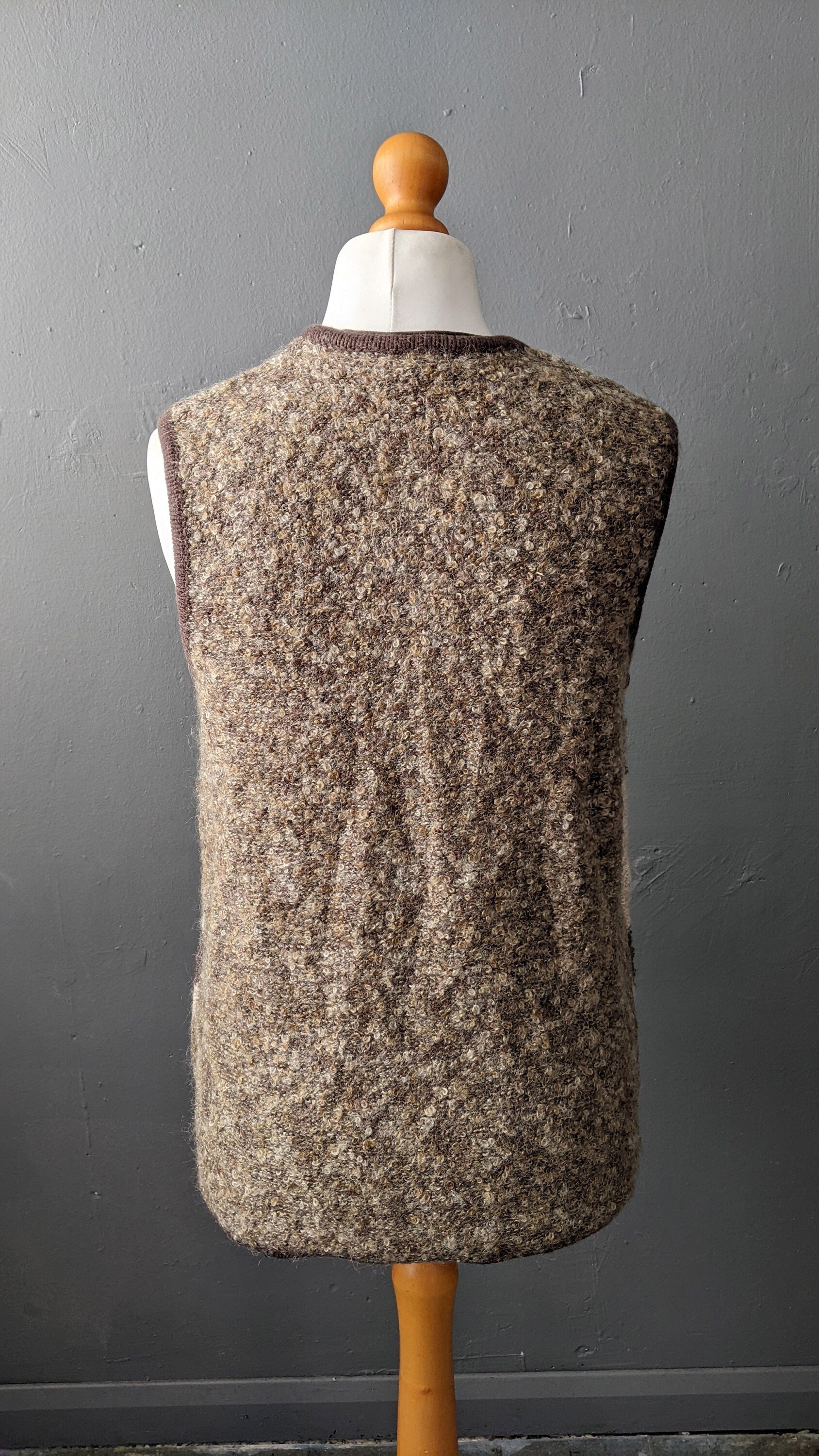 90s Landhaus Cardigan Vest, Trachten Knitwear, Garden 3D Knit, Size Medium