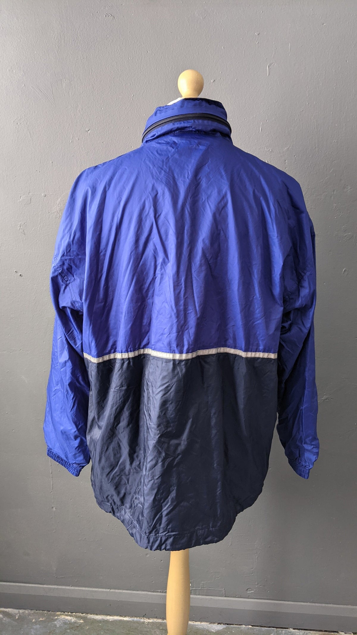 90s Pullover Windbreaker, Lightweight Rain Coat with Hood, Size Large XL