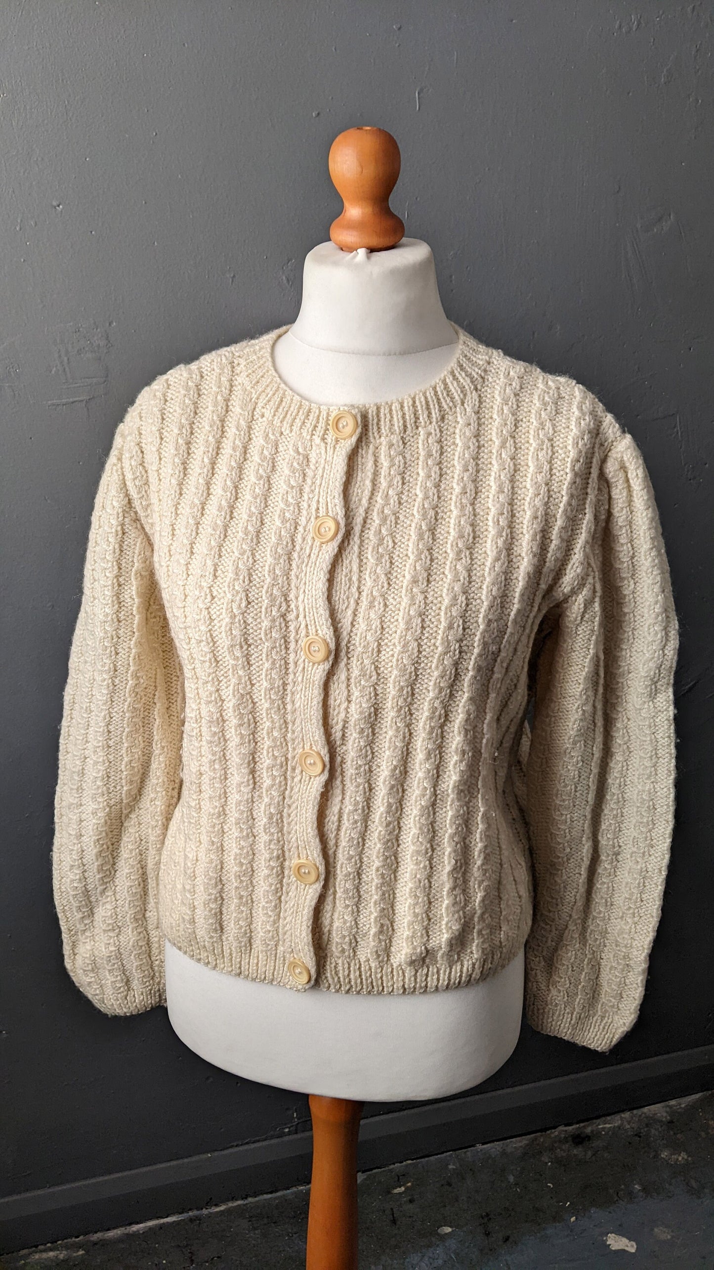 Vintage 80s Chunky Knit Cardigan in Cream Wool, Size Large