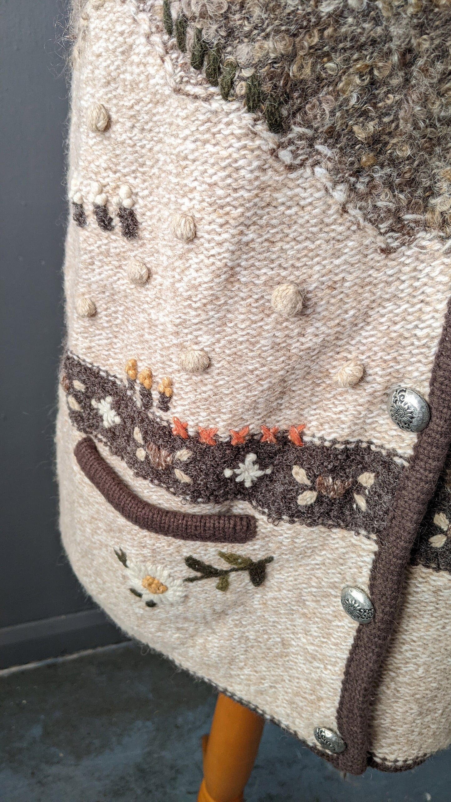 90s Landhaus Cardigan Vest, Trachten Knitwear, Garden 3D Knit, Size Medium