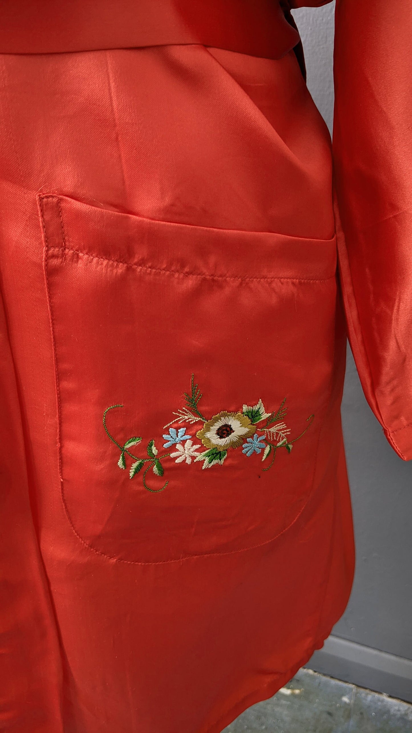 Red Chinese Silk Dressing Gown, Phoenix Embroidered Satin Robe, Size Medium Large