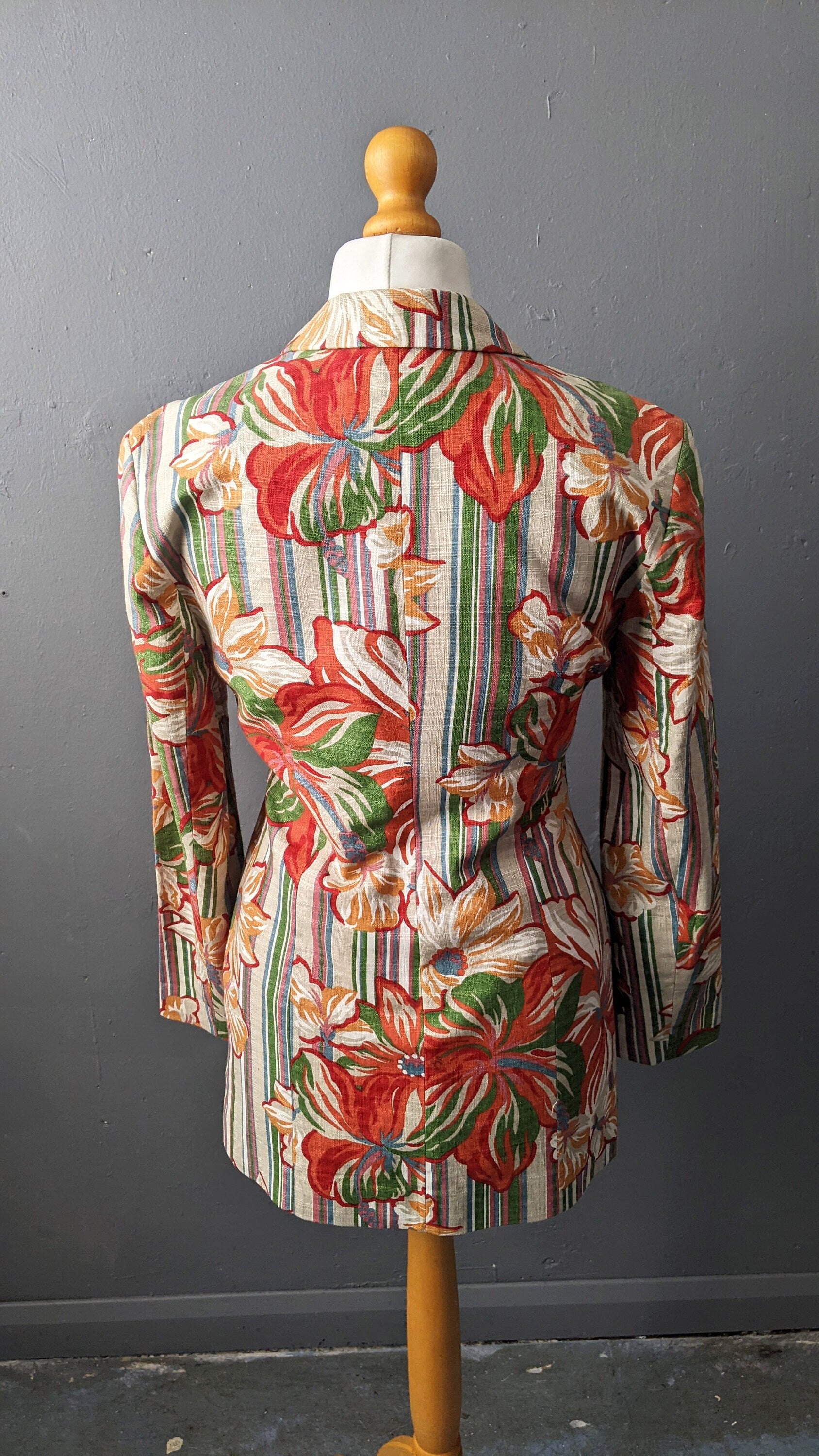 90s Cotton Linen Jacket with Tropical Flowers, Summer Fitted Blazer by Ouiset, Size Small