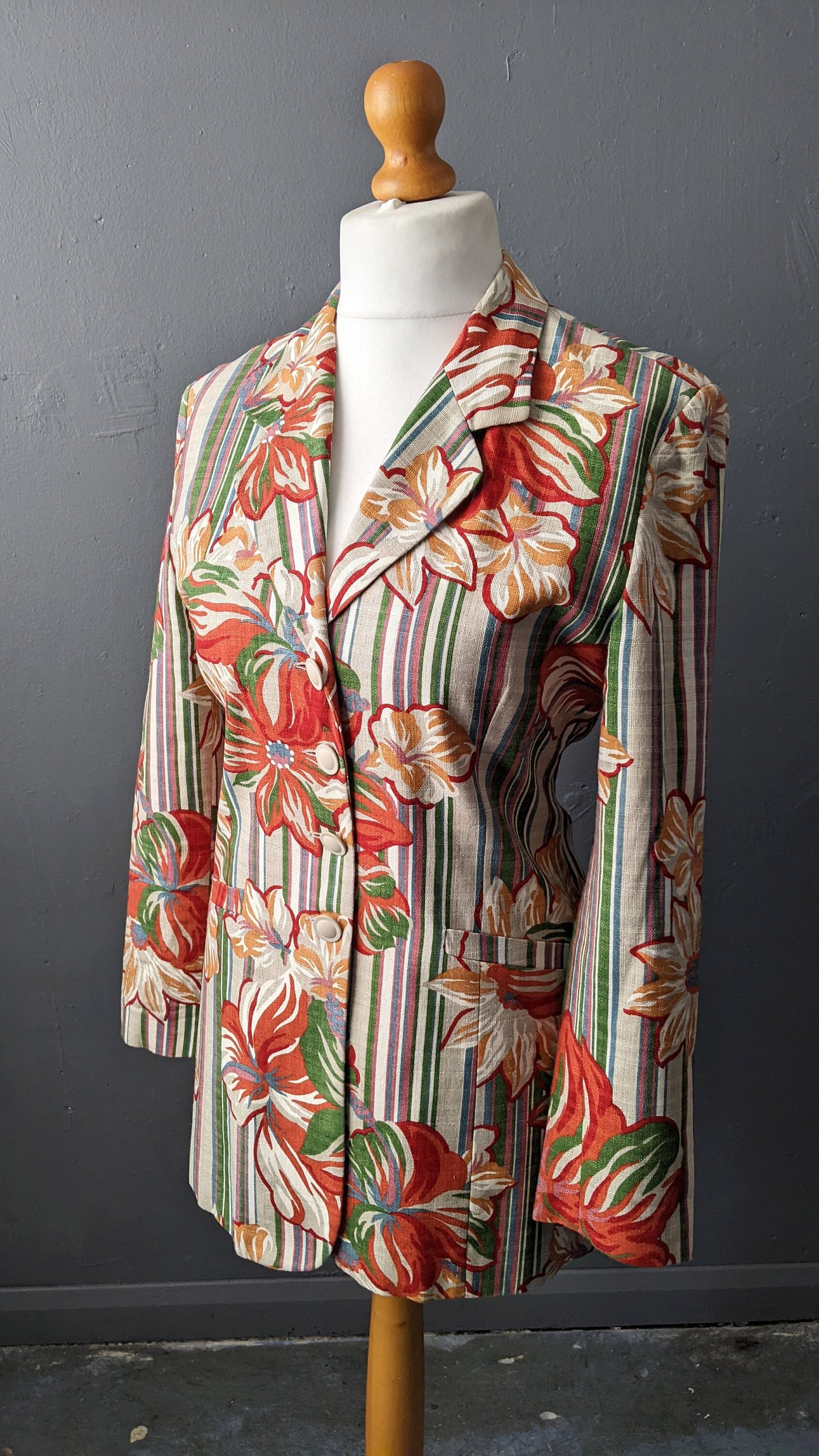 90s Cotton Linen Jacket with Tropical Flowers, Summer Fitted Blazer by Ouiset, Size Small