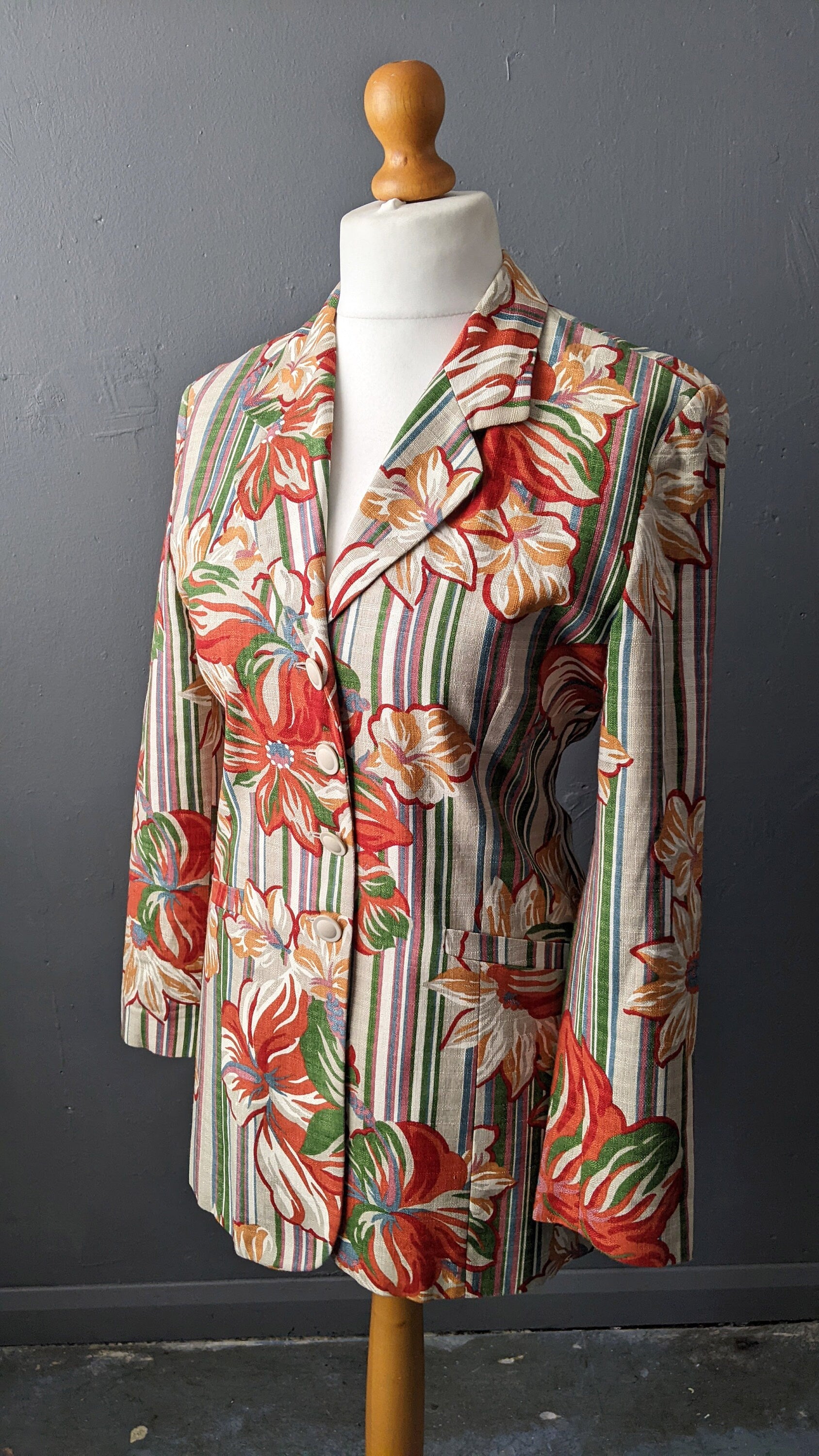 90s Cotton Linen Jacket with Tropical Flowers, Summer Fitted Blazer by Ouiset, Size Small