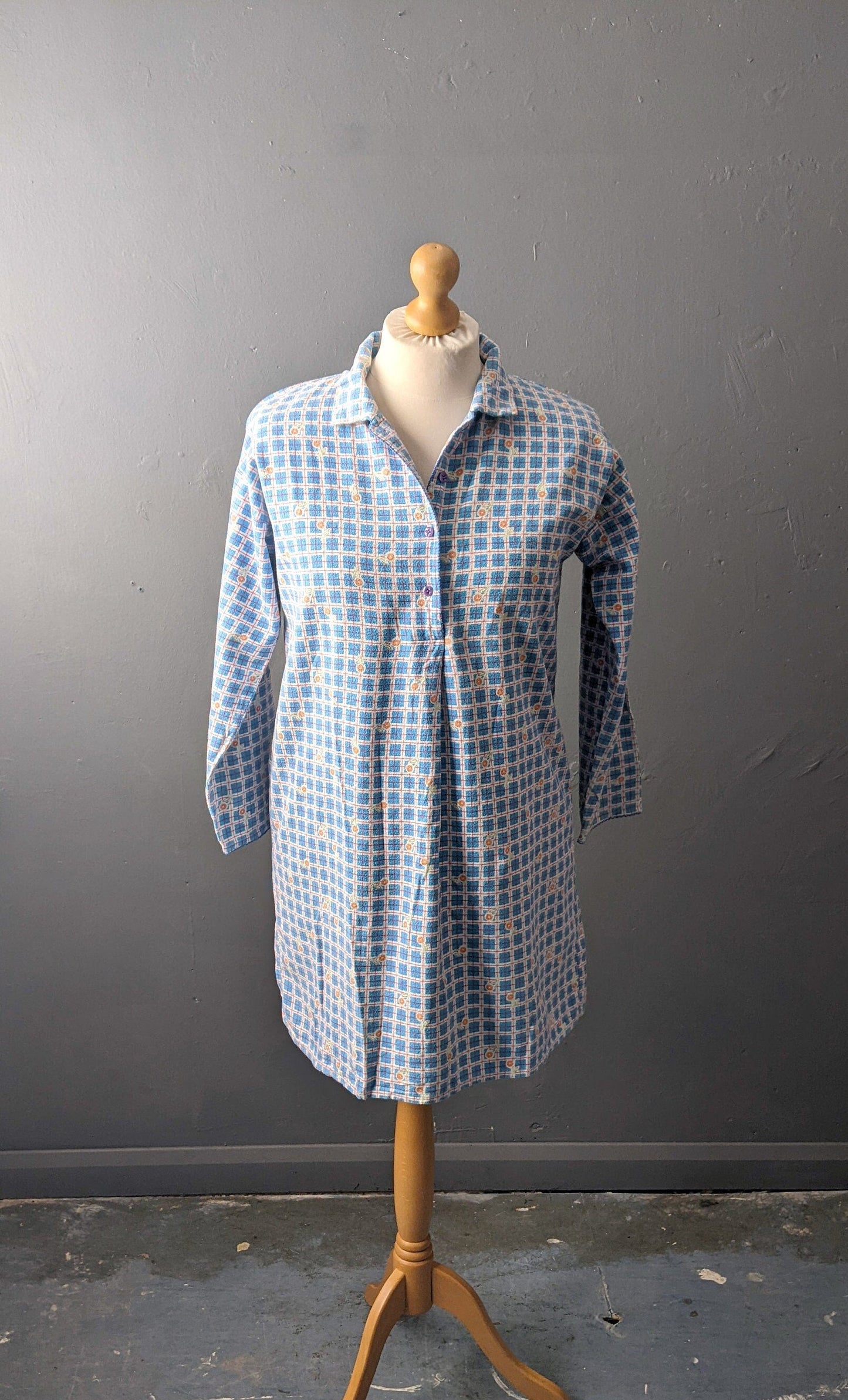 Cotton Flannel Night Shirt, Vintage Bed Shirt, Size Medium
