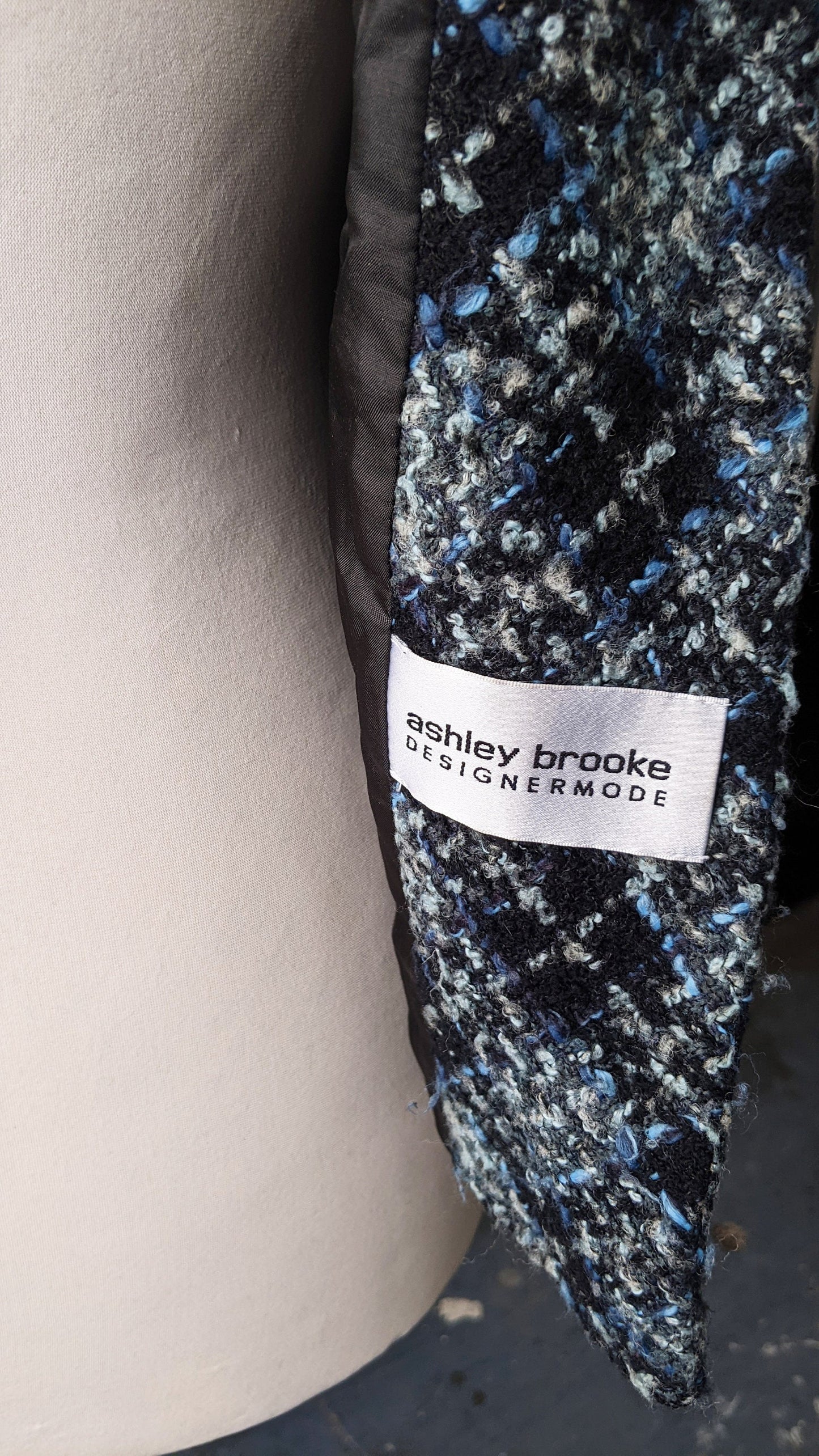 Y2K Check Boucle Wool Jacket, Short Bracelet Sleeve Coat, XL Plus Size