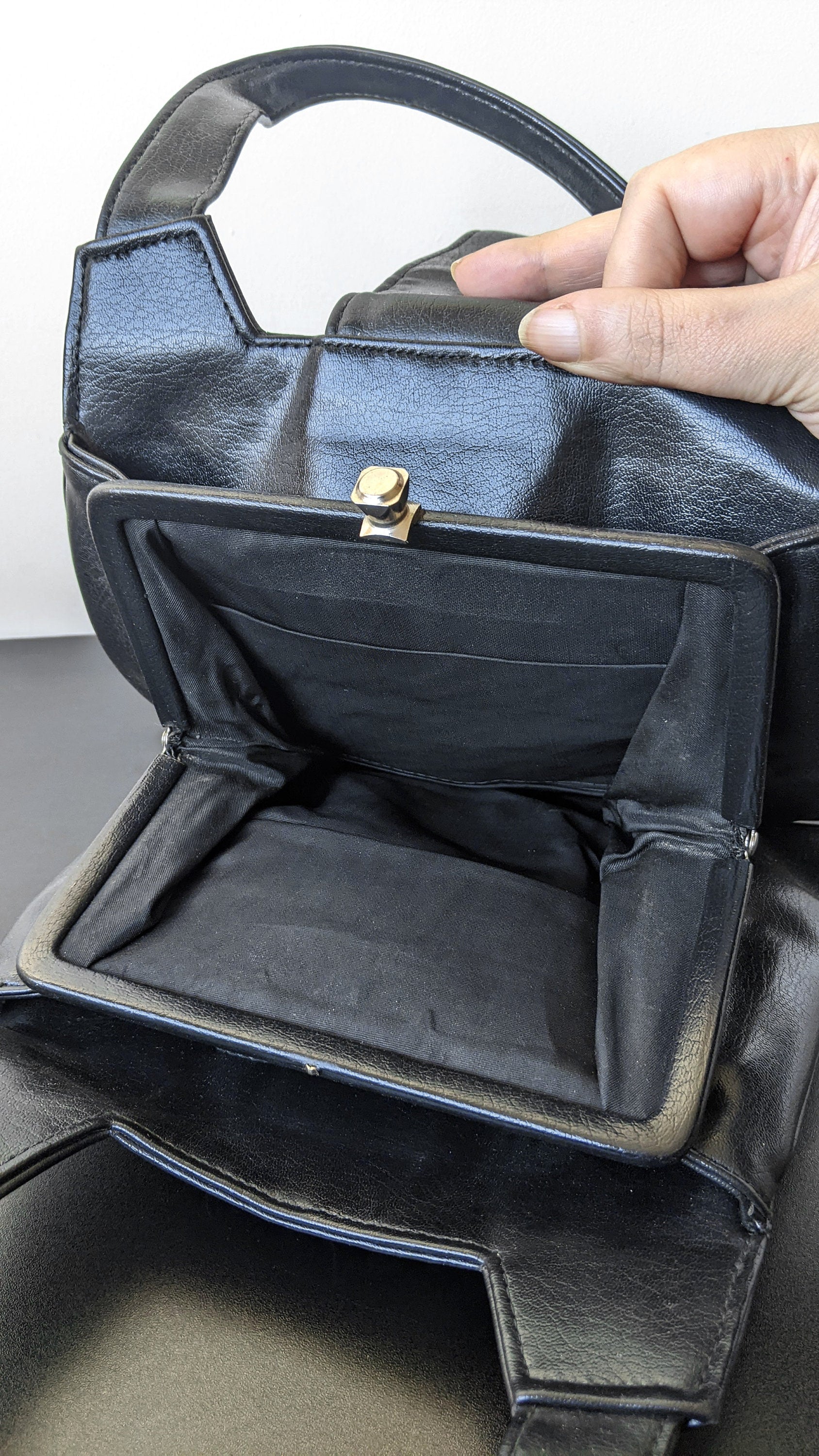 Vintage Top Handle Handbag with Inner Frame, Vegan Leatherette Handheld Bag