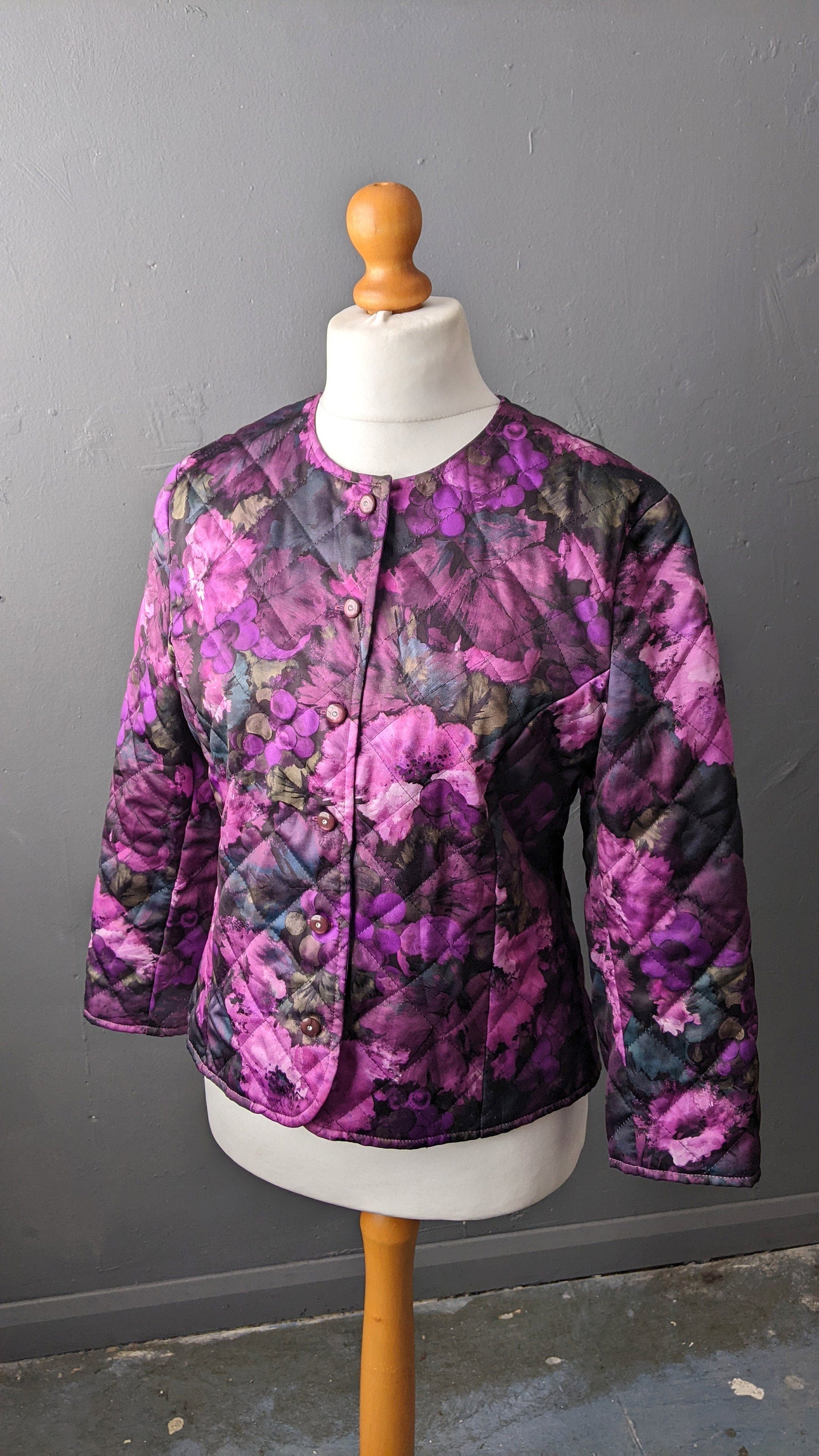 80s Purple Flowers Quilted Jacket, Collarless Padded Coat, Size Large