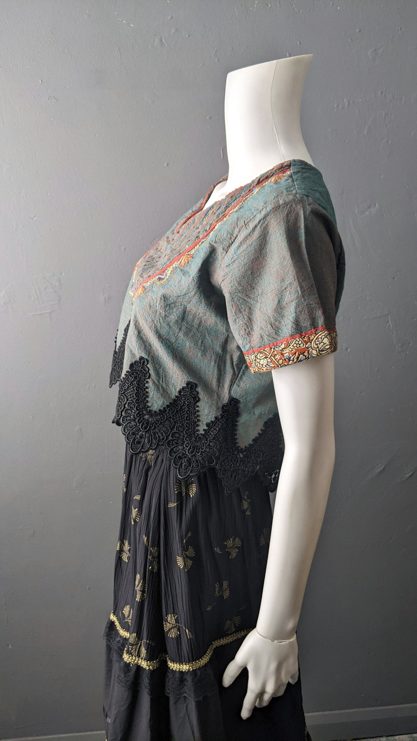 Embroidered Crop Top, Bohemian Hippy, Upcycled Kurti, Size Medium