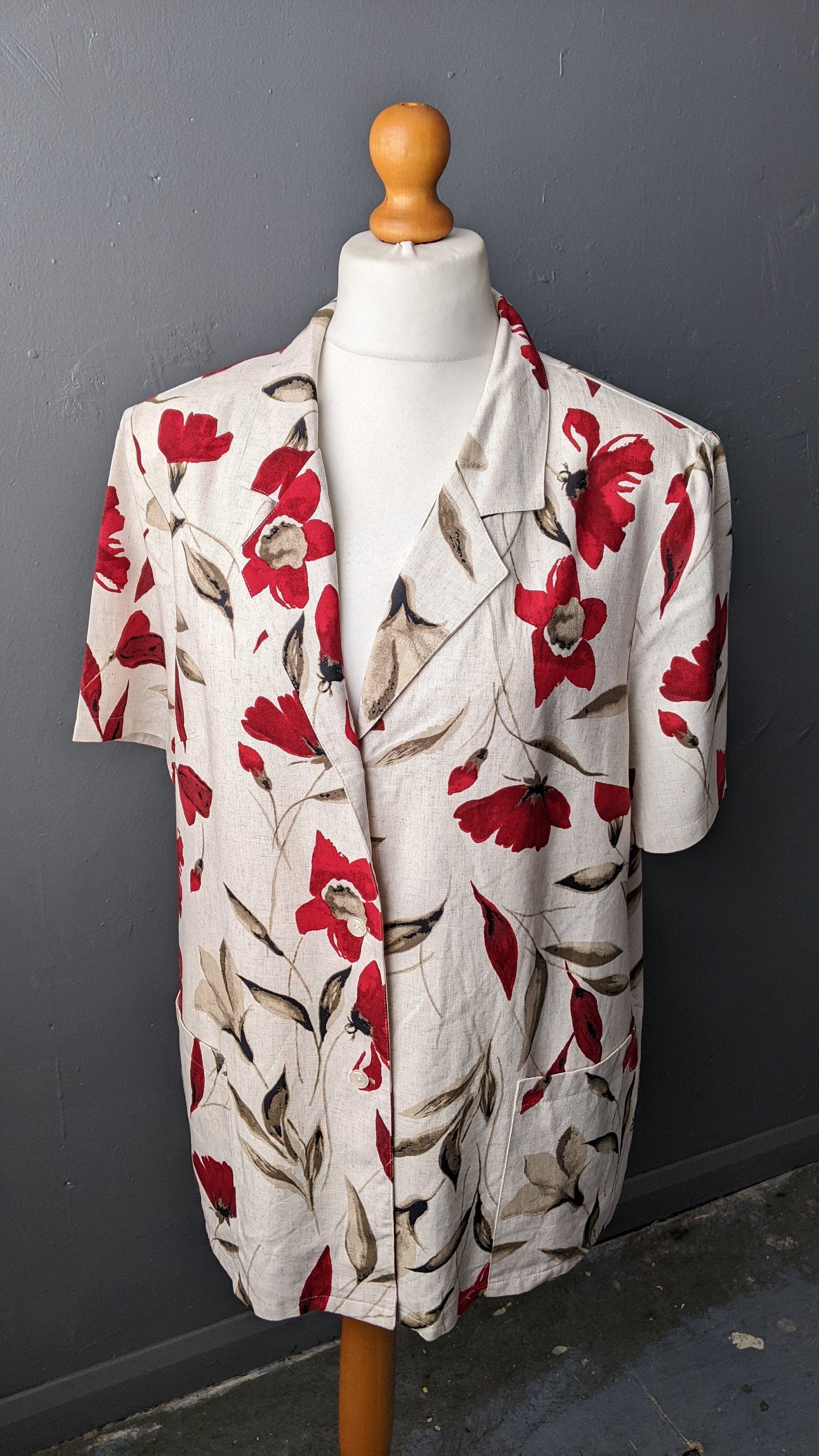 Y2K Linen Blend Shirt Jacket with Red Flowers, Short Sleeve Summer Blazer by Canda C&A, Plus Size
