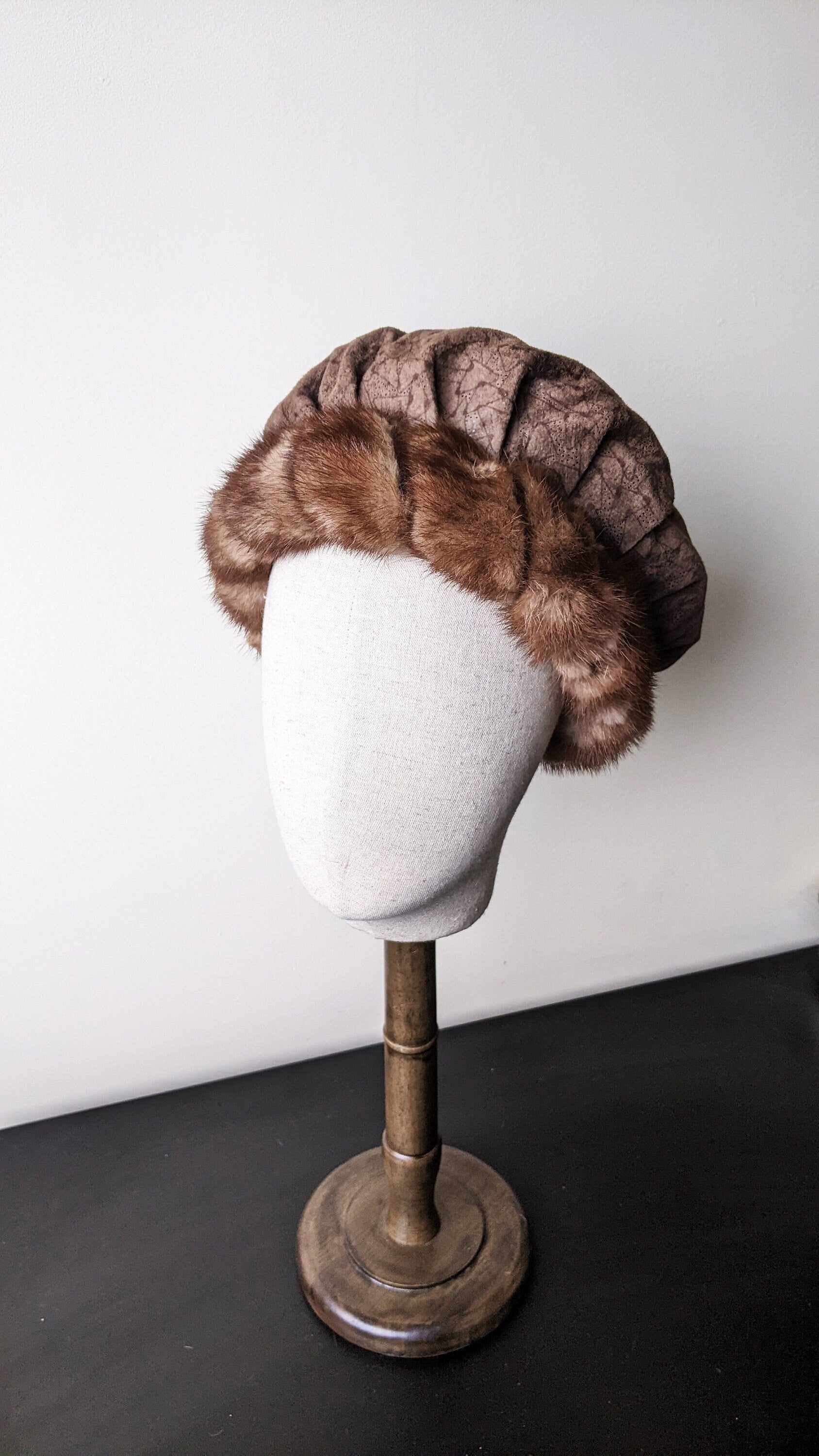 80s Fur Trimmed Cap, Medieval Style Beret, Renn Faire, Size Small