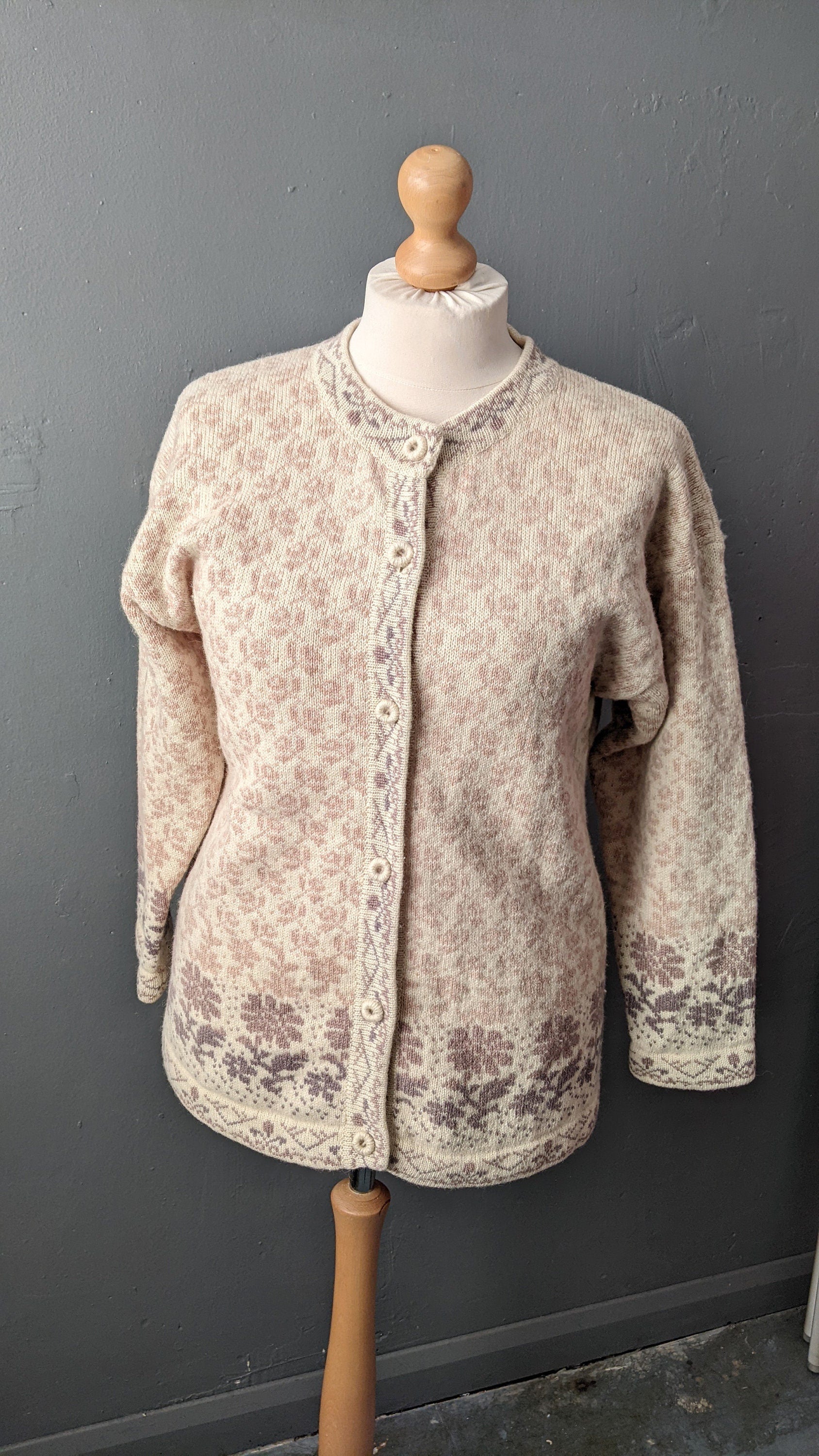 Vintage Wool Floral Cardigan, Cosy Cottagecore Knitwear, Size Medium Large