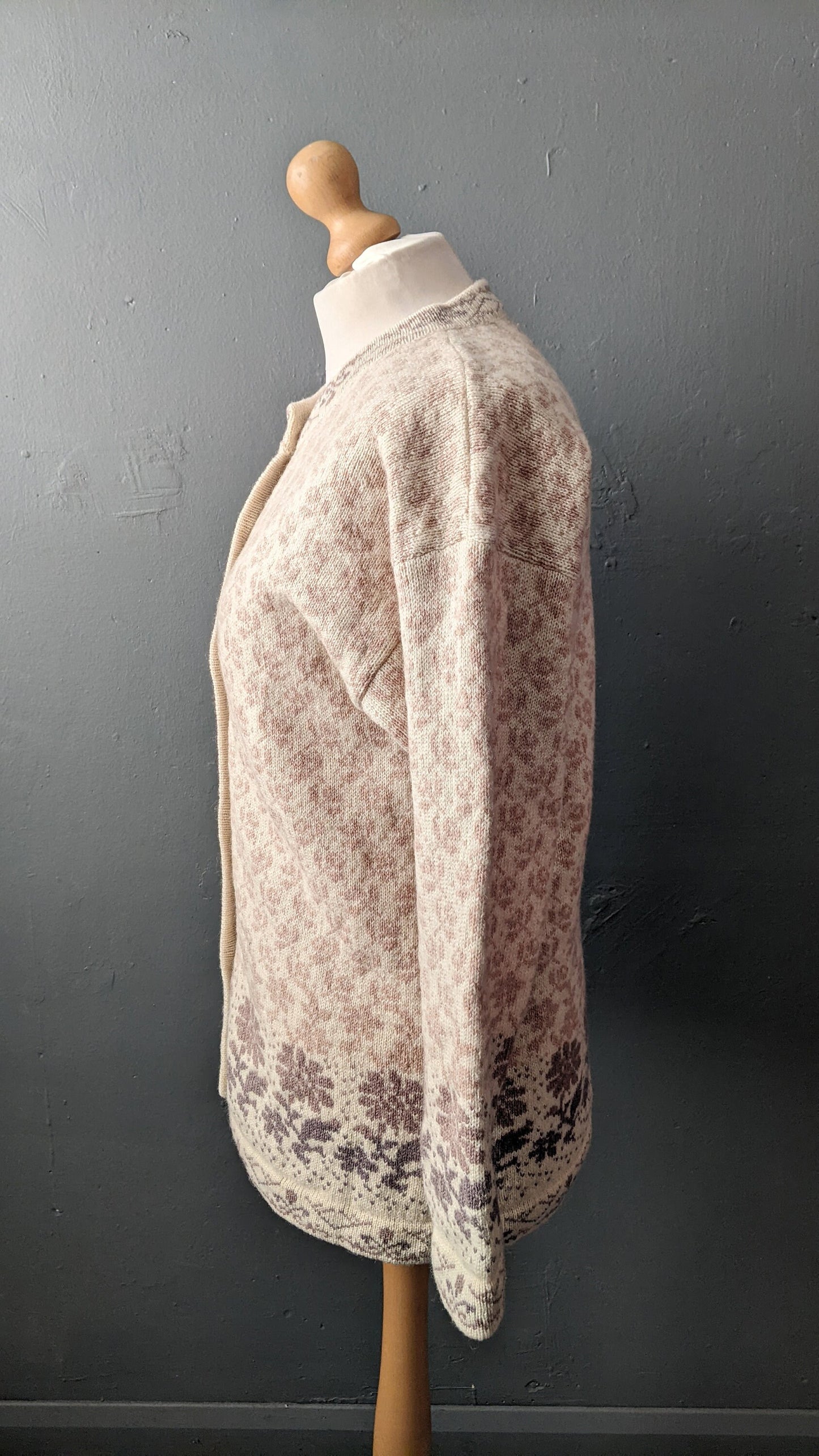 Vintage Wool Floral Cardigan, Cosy Cottagecore Knitwear, Size Medium Large