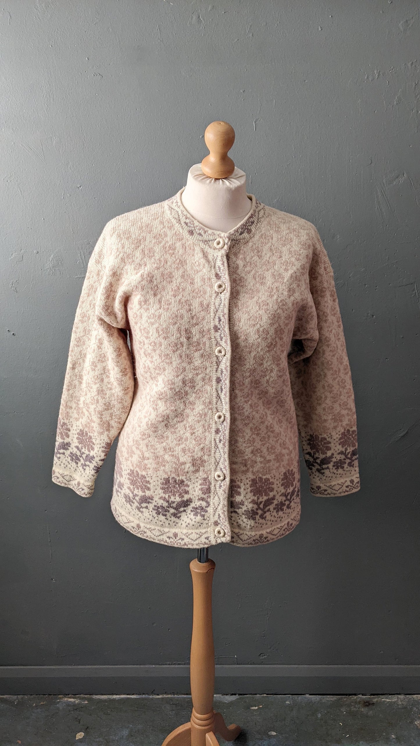 Vintage Wool Floral Cardigan, Cosy Cottagecore Knitwear, Size Medium Large