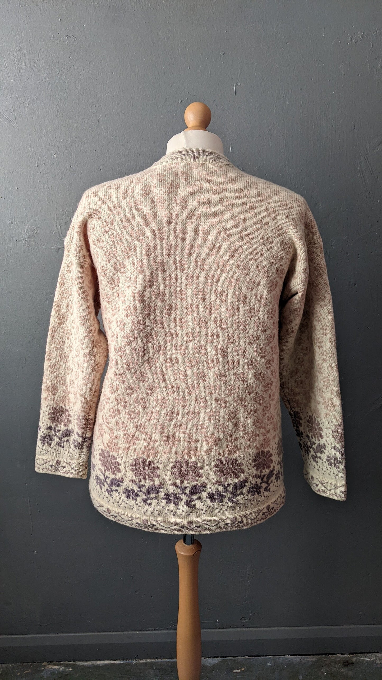 Vintage Wool Floral Cardigan, Cosy Cottagecore Knitwear, Size Medium Large