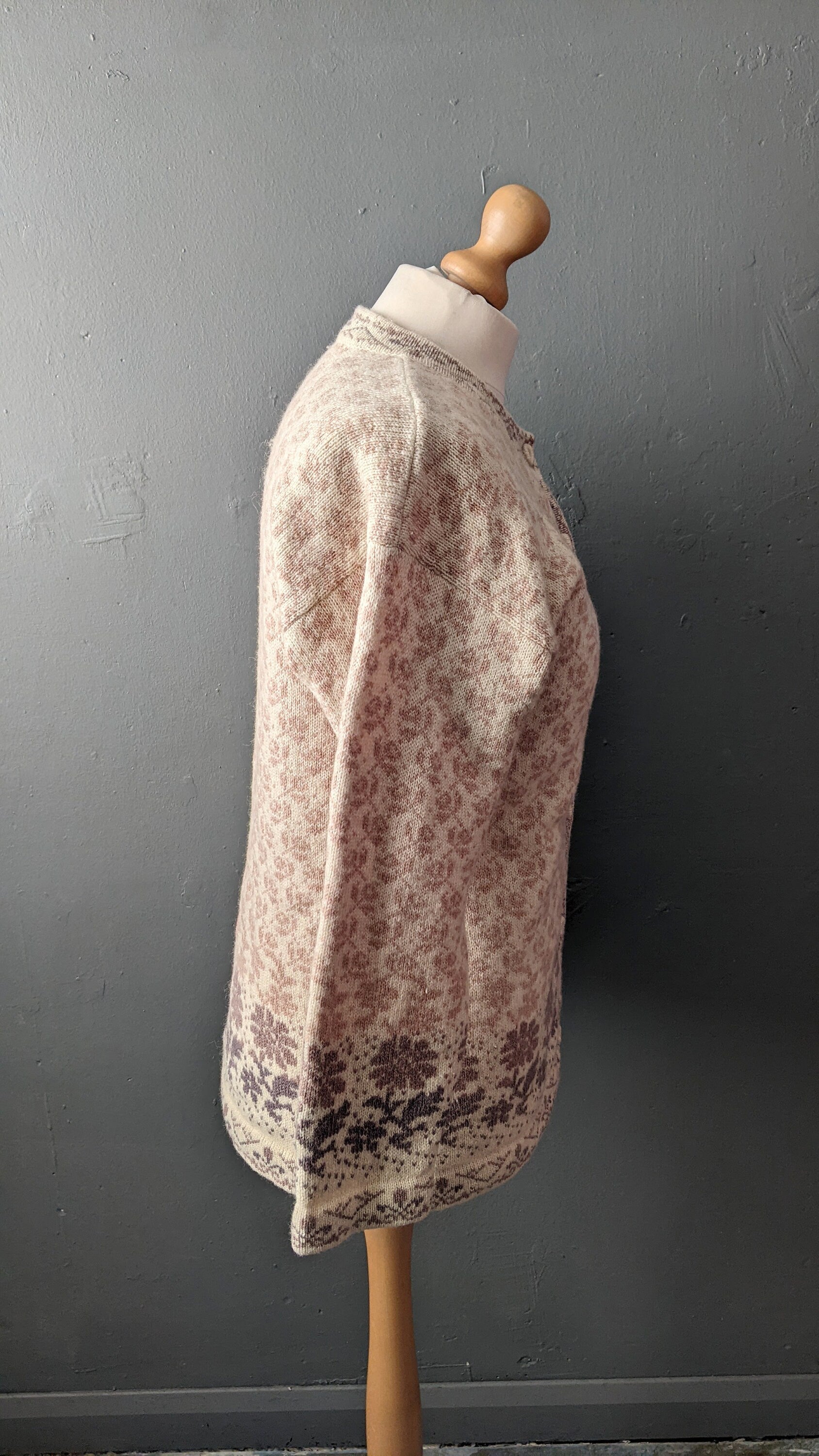 Vintage Wool Floral Cardigan, Cosy Cottagecore Knitwear, Size Medium Large