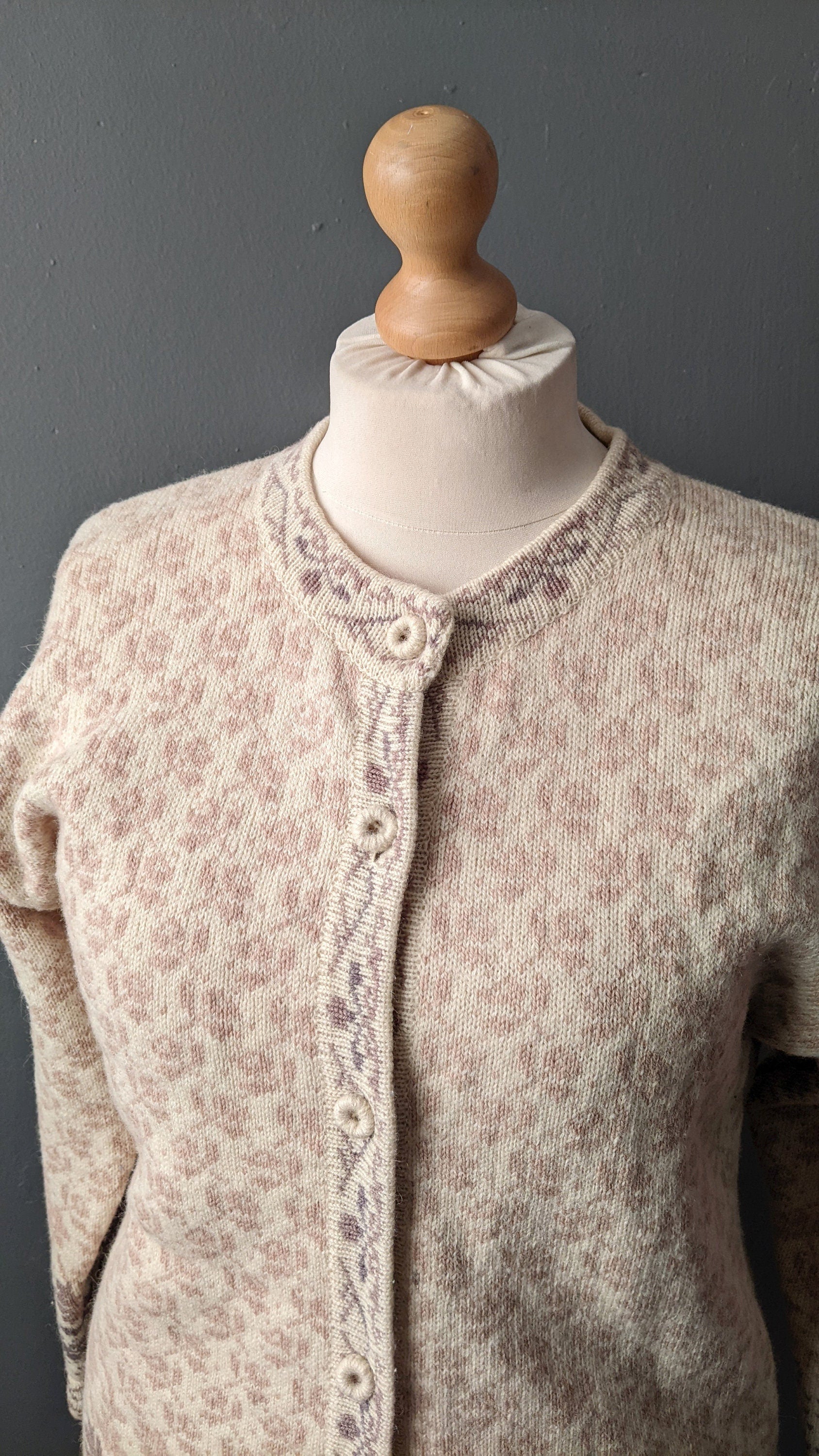 Vintage Wool Floral Cardigan, Cosy Cottagecore Knitwear, Size Medium Large