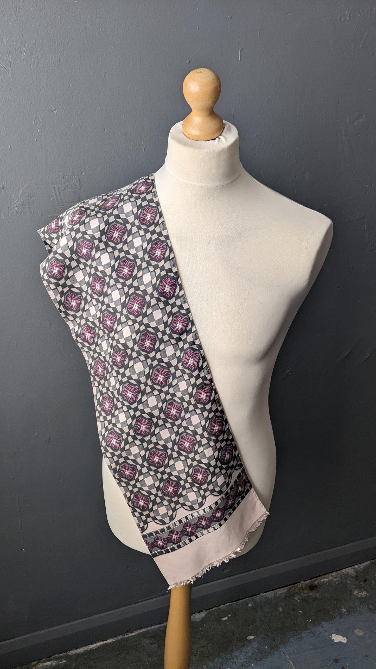 Mens Op Art Mod Scarf, 60s Bohemian Casual Cravat