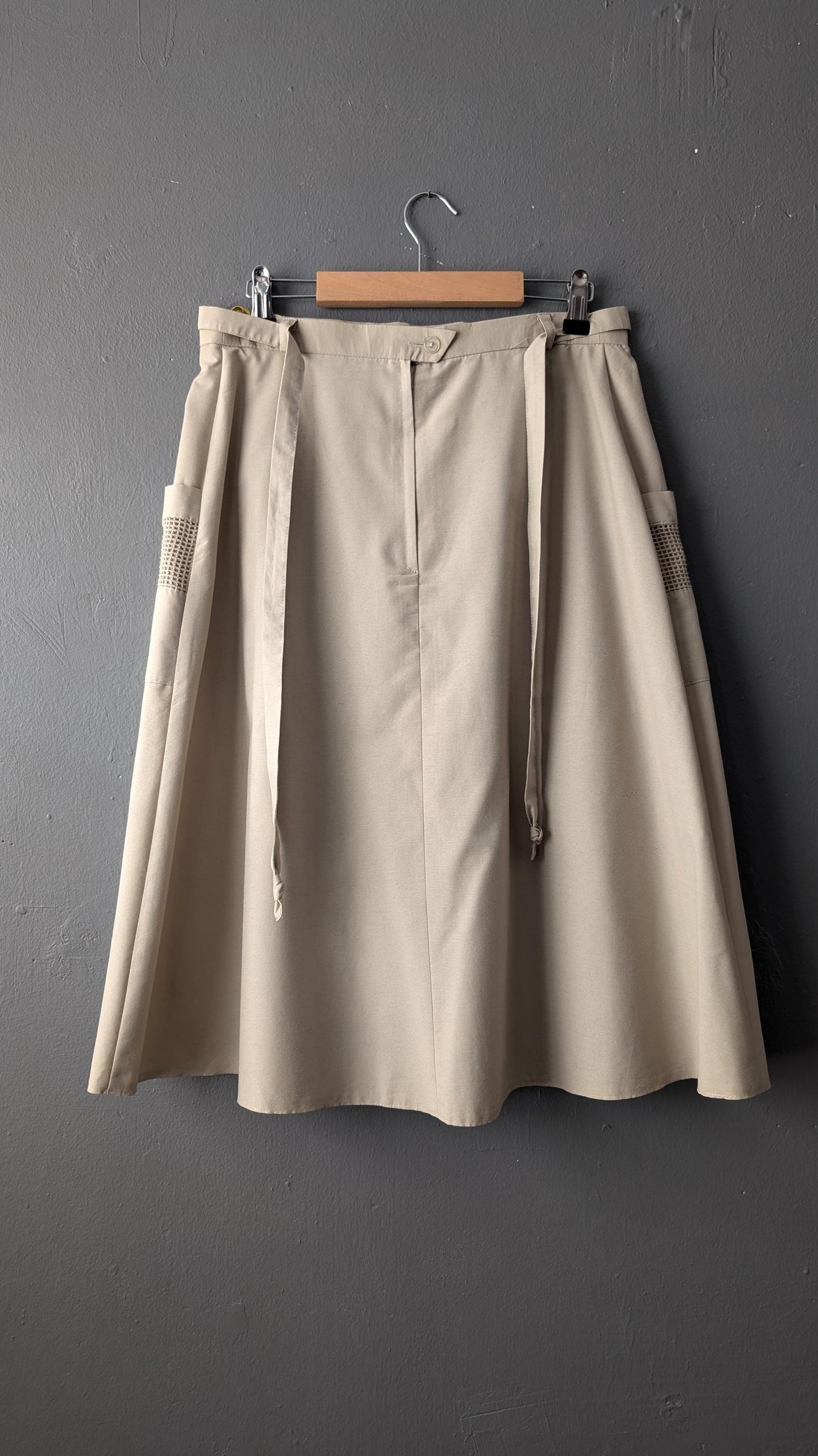 New Wave Minimalist 80s Skirt with Fishnet Pockets by C&A, Size Small Medium