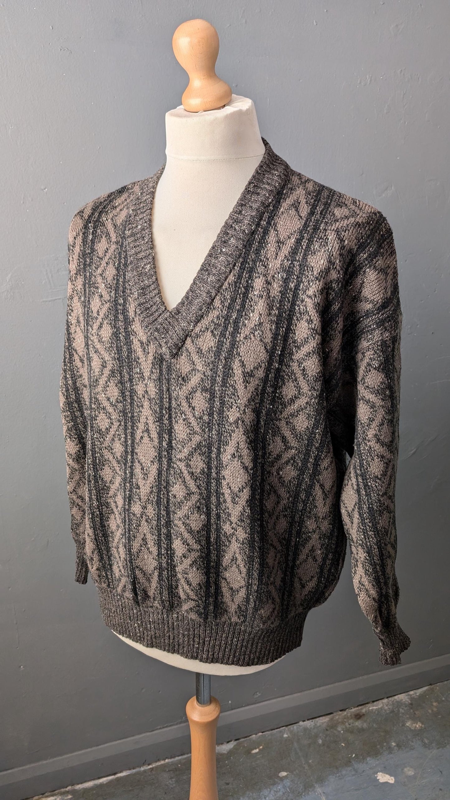 80s Monte Carlo V Neck Jumper, Wool Silk Blend Knit Pullover, 44 46 Chest