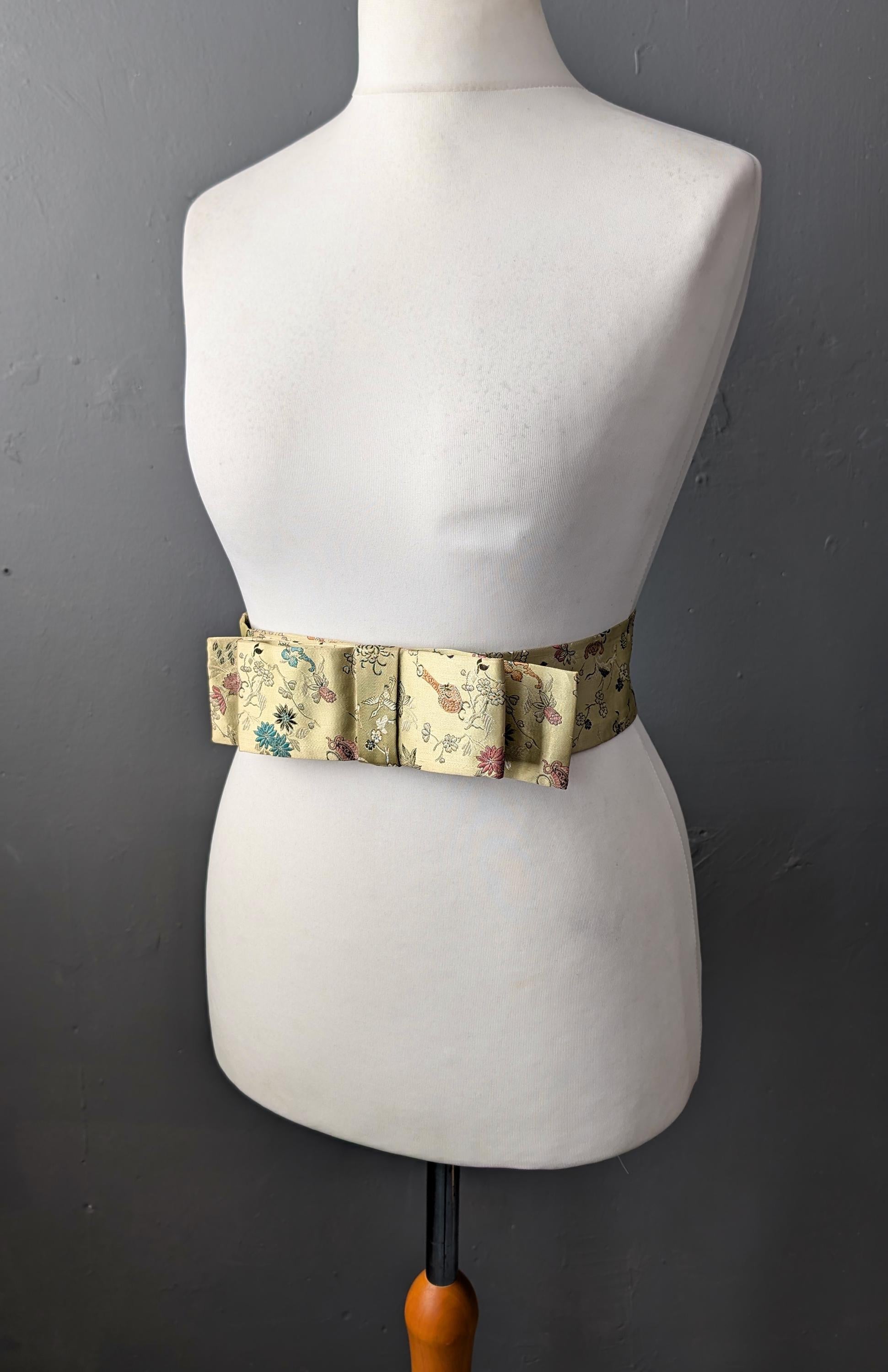 50s Japanese Brocade Belt, Obi Style Bow, Size Large 33 Waist