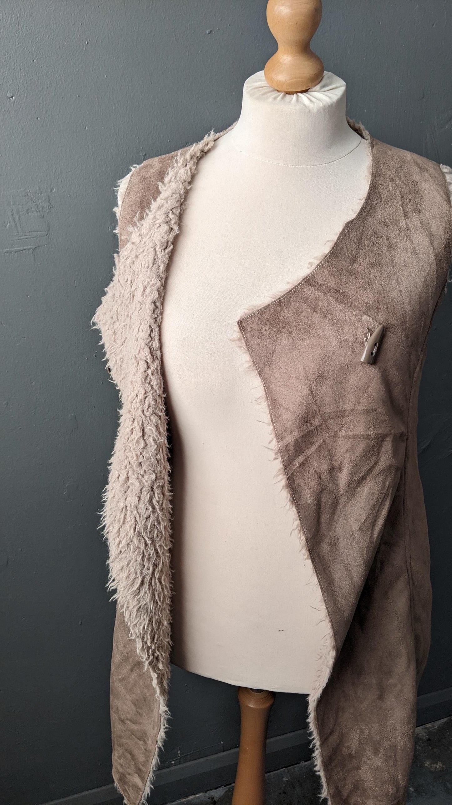 Y2K Faux Sheepskin Gilet, Long Vest Bodywarmer, Size Large