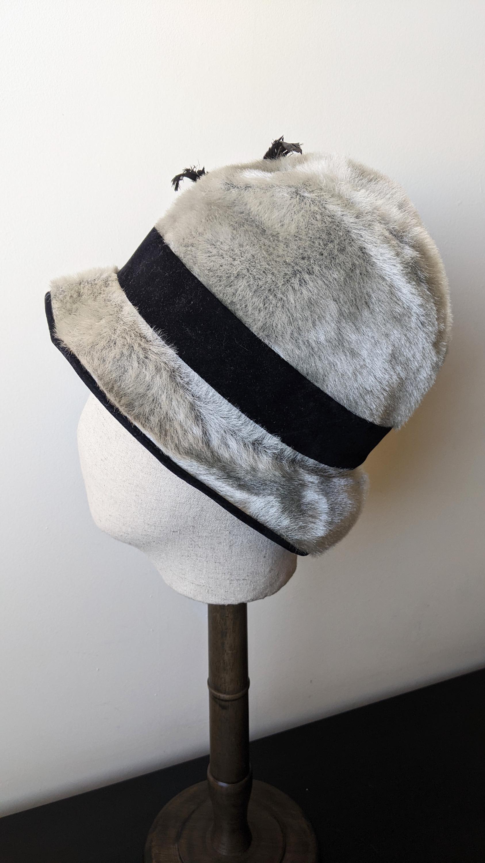Vintage Silver Faux Fur Bucket Hat, Size Small