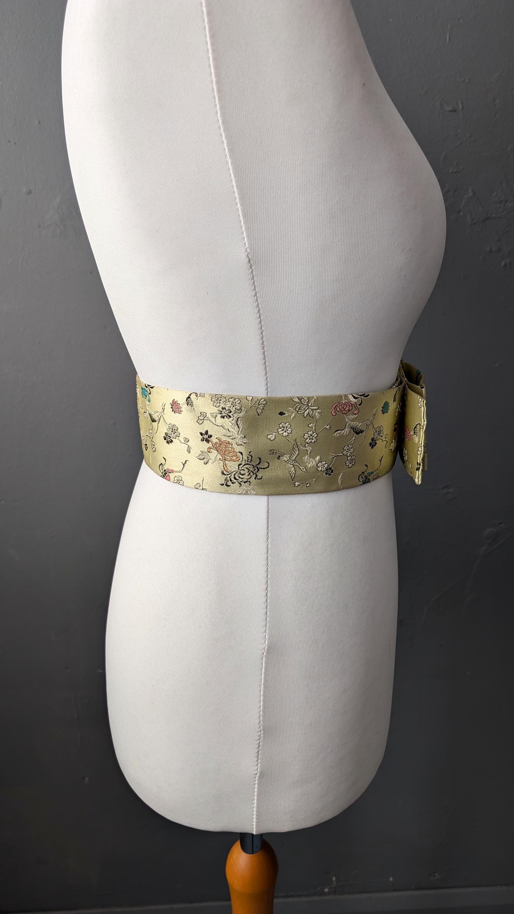 50s Japanese Brocade Belt, Obi Style Bow, Size Large 33 Waist