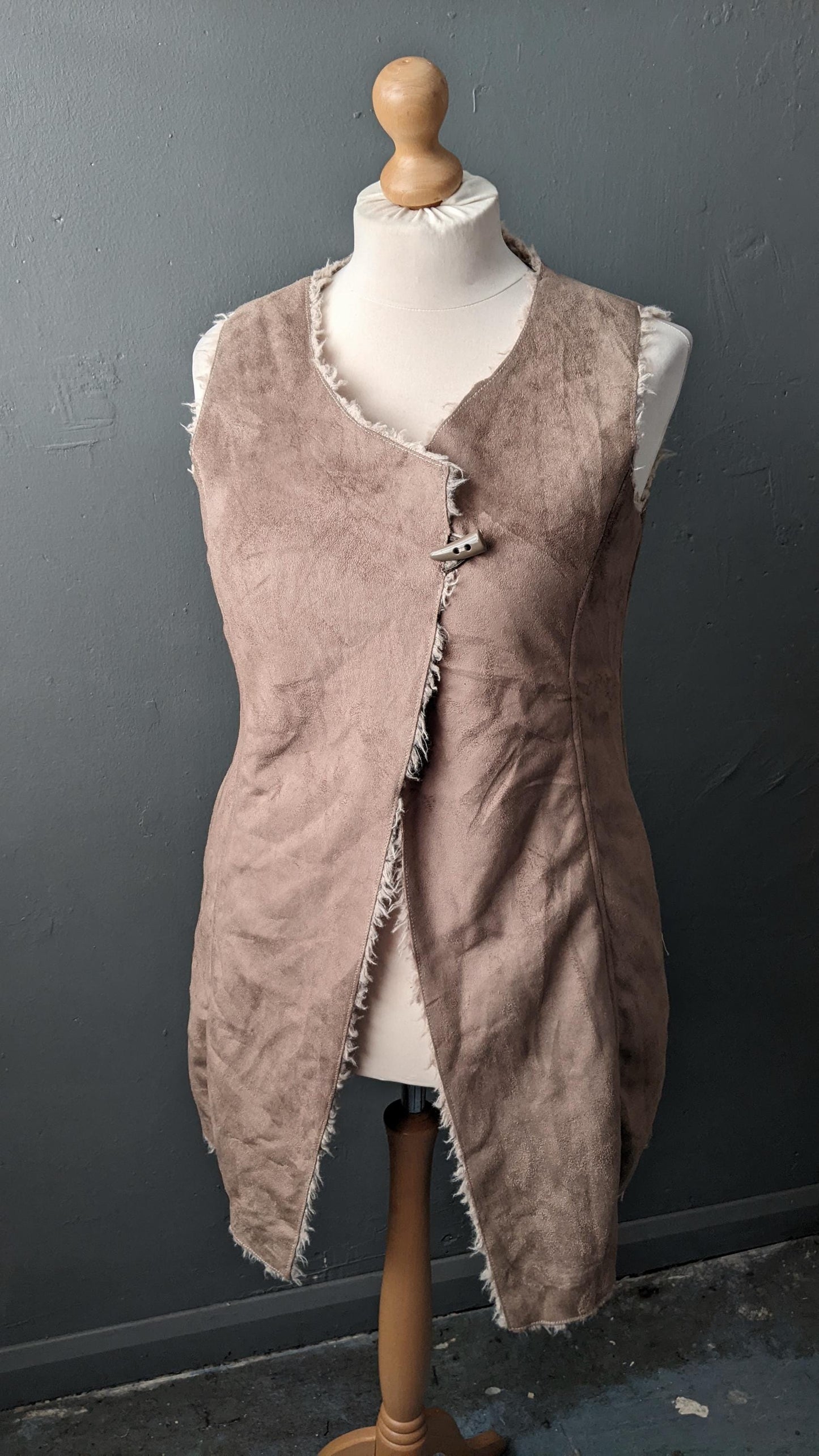 Y2K Faux Sheepskin Gilet, Long Vest Bodywarmer, Size Large