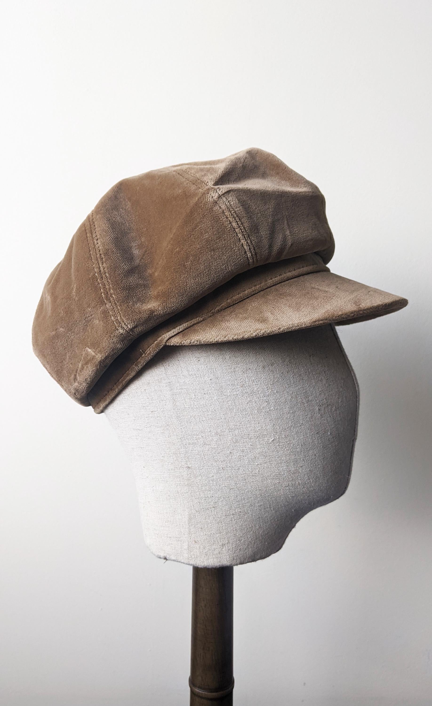 90s Velvet Baker Boy Cap, Newsboy Hat, Size Small