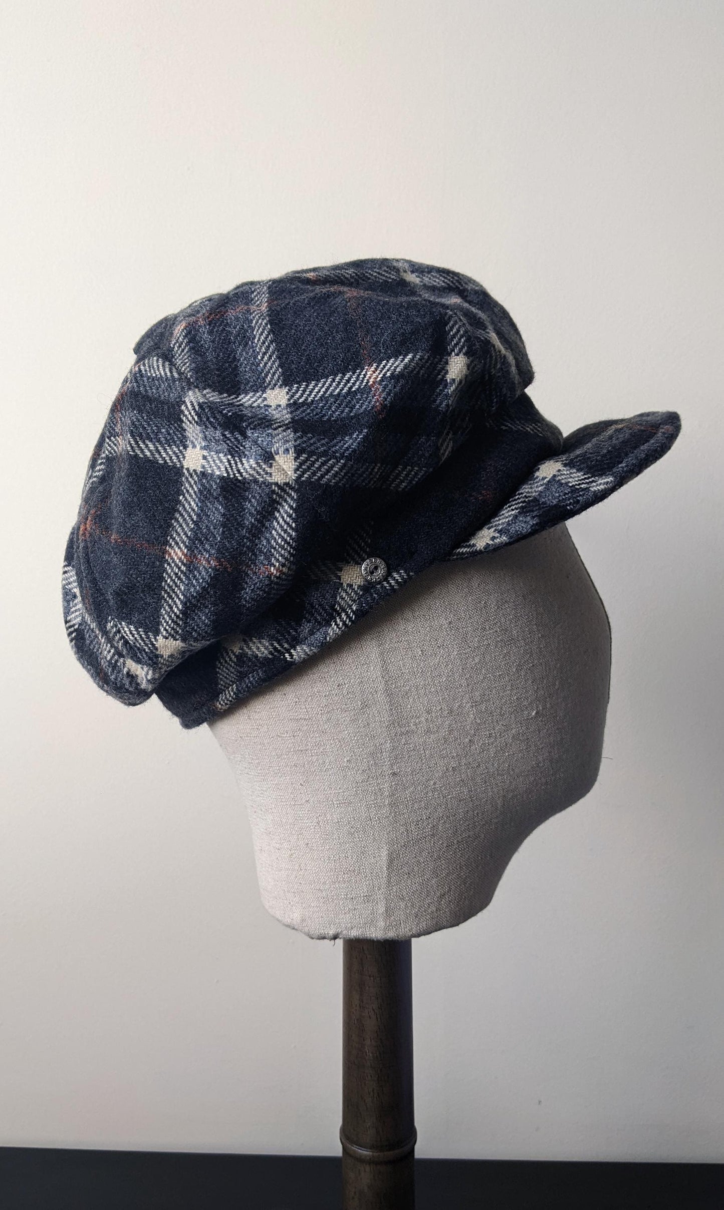 90s Tartan Newsboy Cap by Mayser, Plaid Wool Baker Boy Hat, Size Small