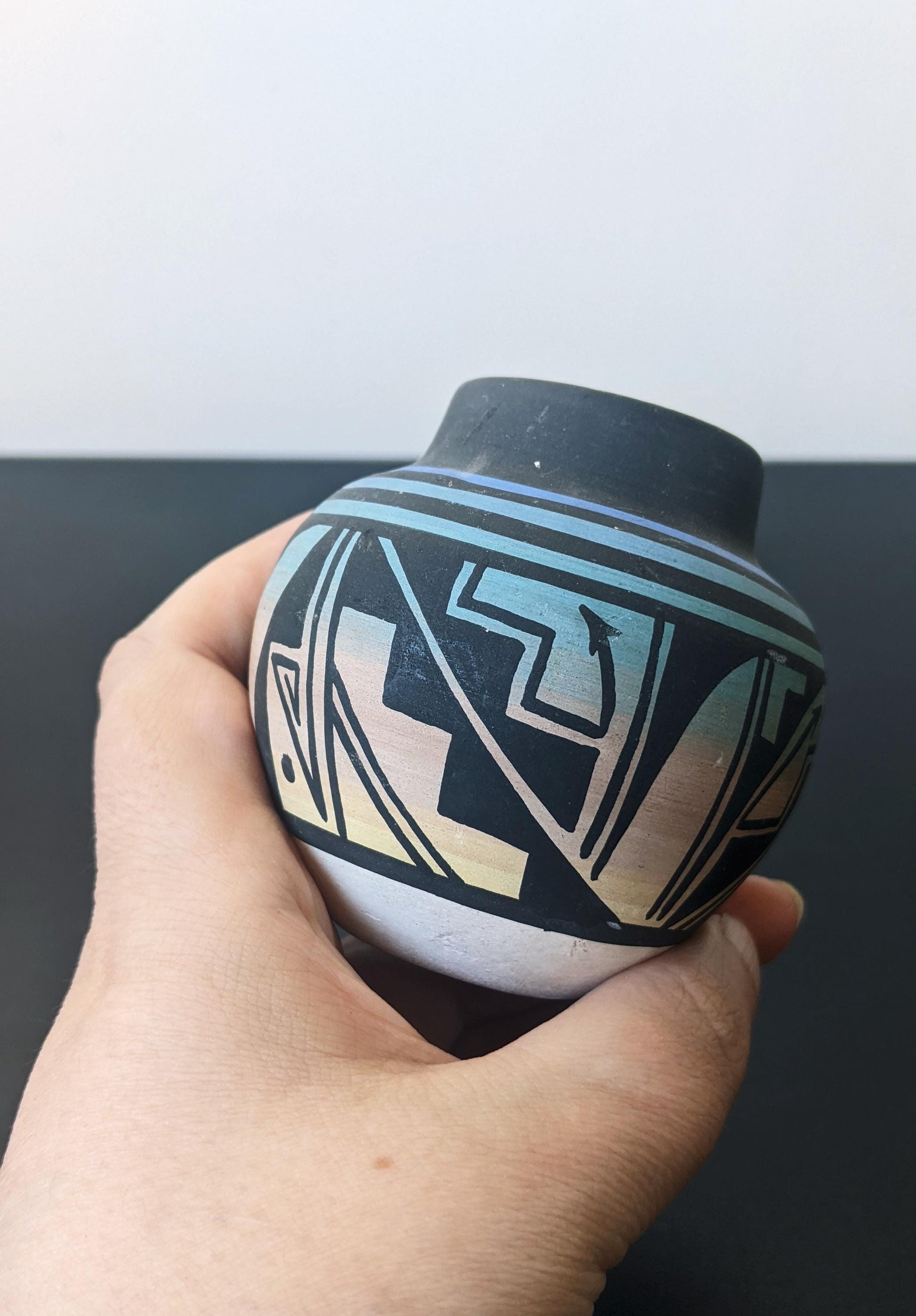 Small Mesa Verde Pots, Navajo Ute Studio Art Pottery