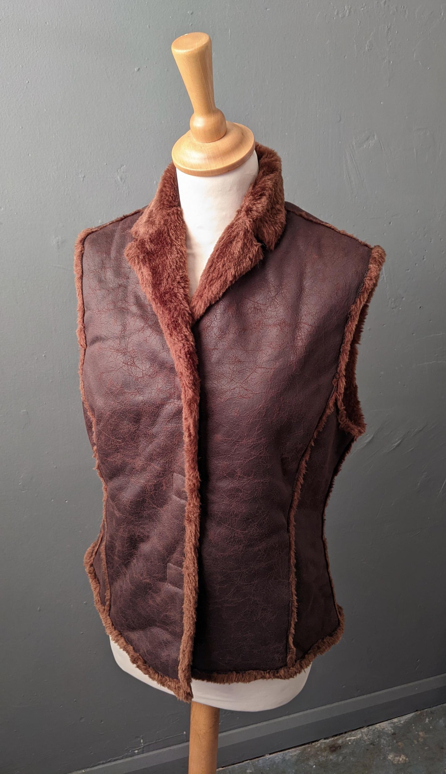 Y2k Faux Fur Gilet, Size Small Medium