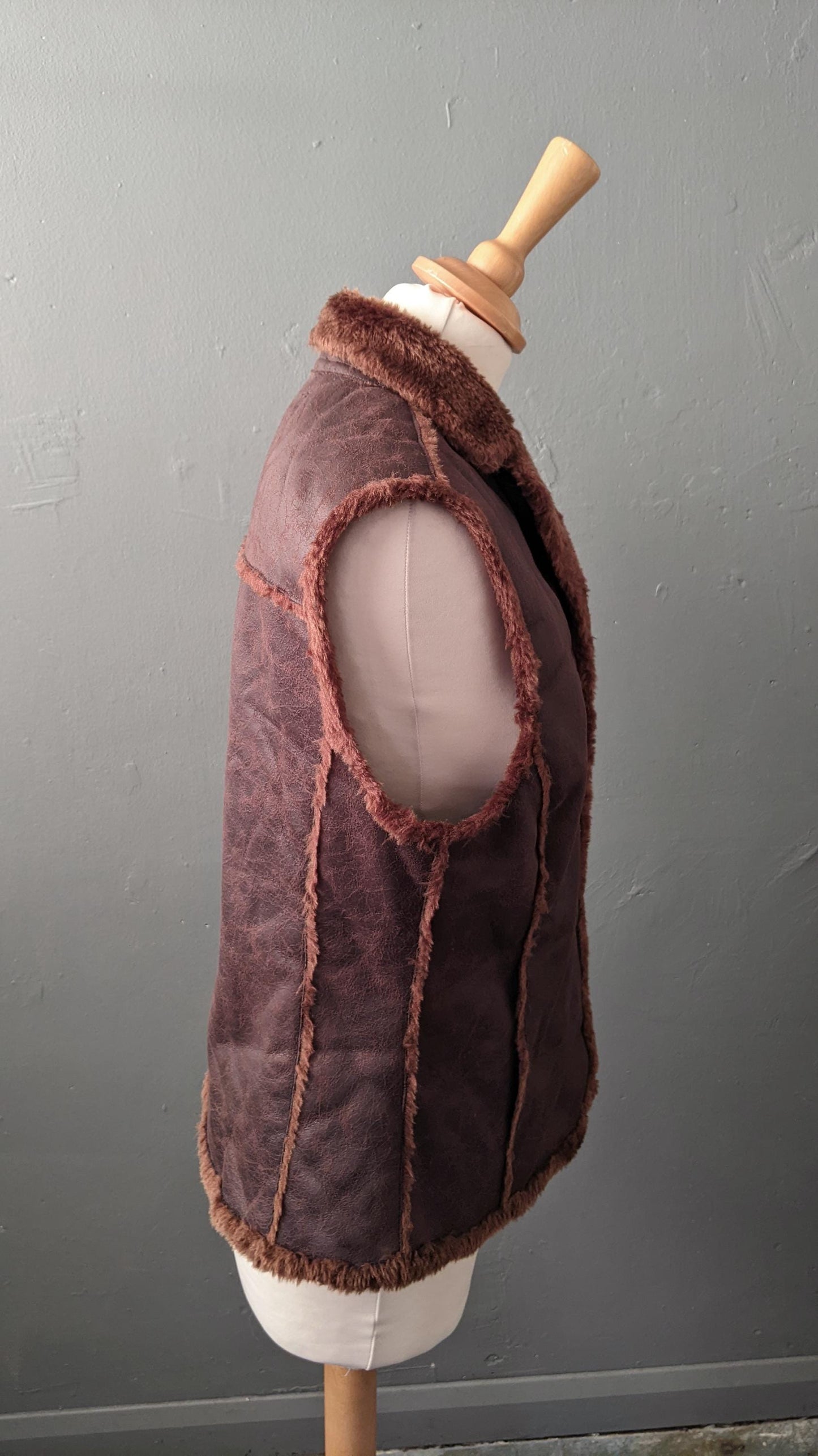 Y2k Faux Fur Gilet, Size Small Medium