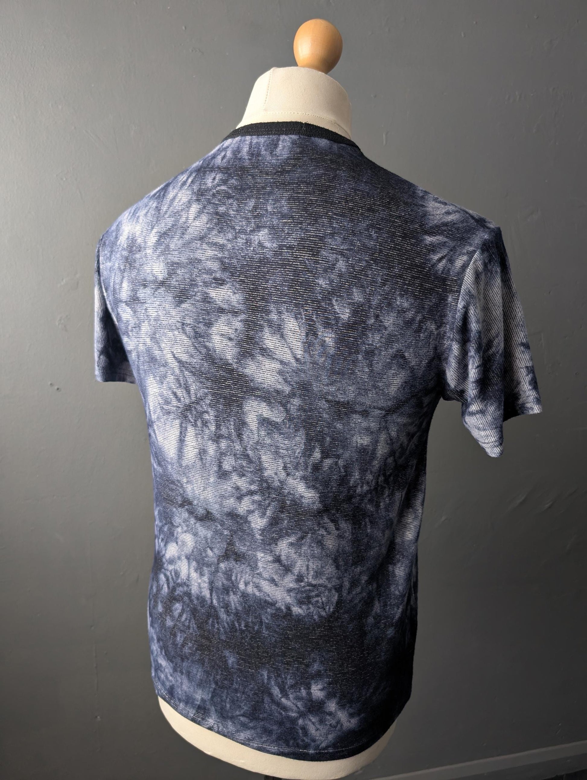 Las Vegas T-shirt in Dark Blue Tie Dye, Size Small Medium