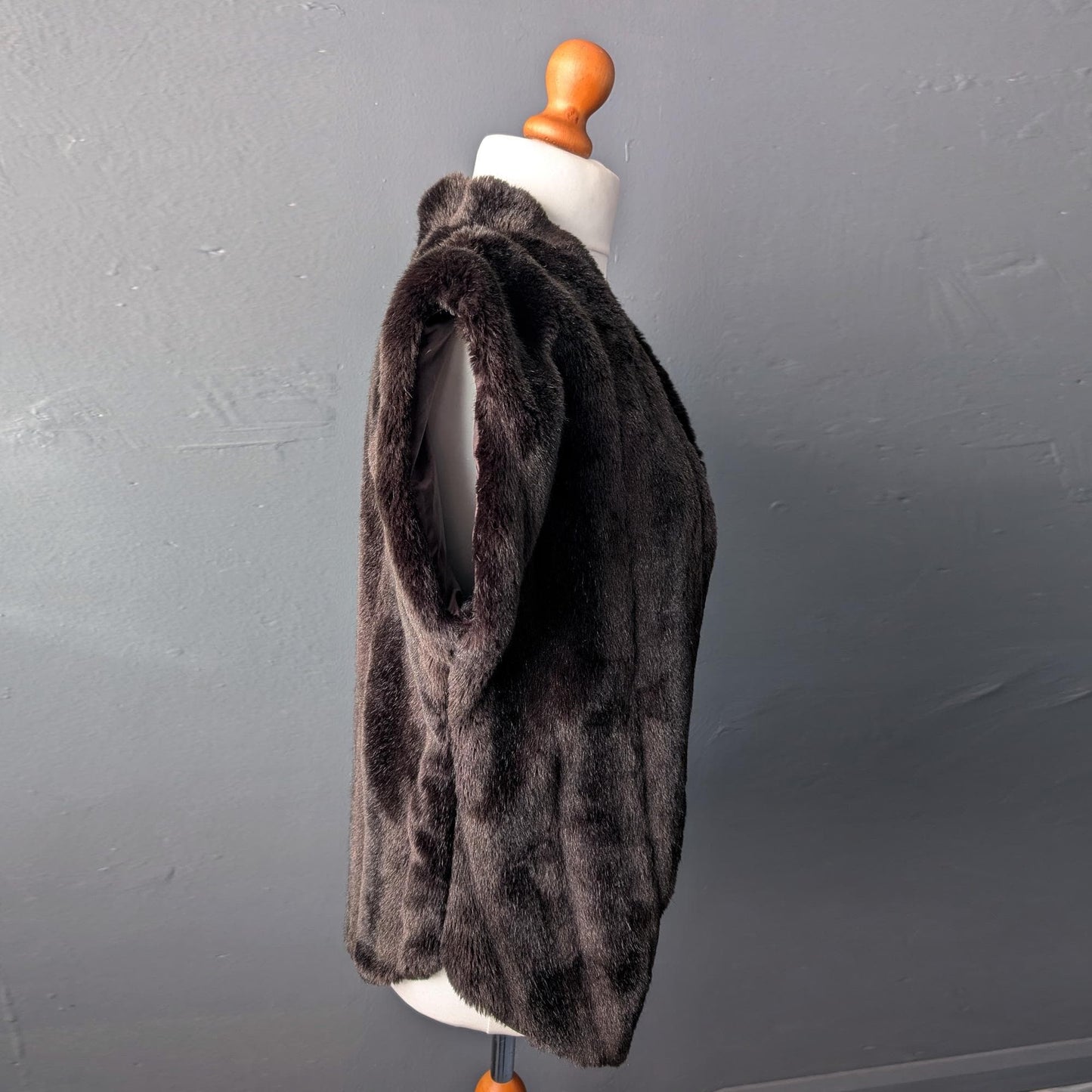 80s Dark Brown Faux Fur Gilet, Ribbed Sleeveless Jacket, Size Medium Large