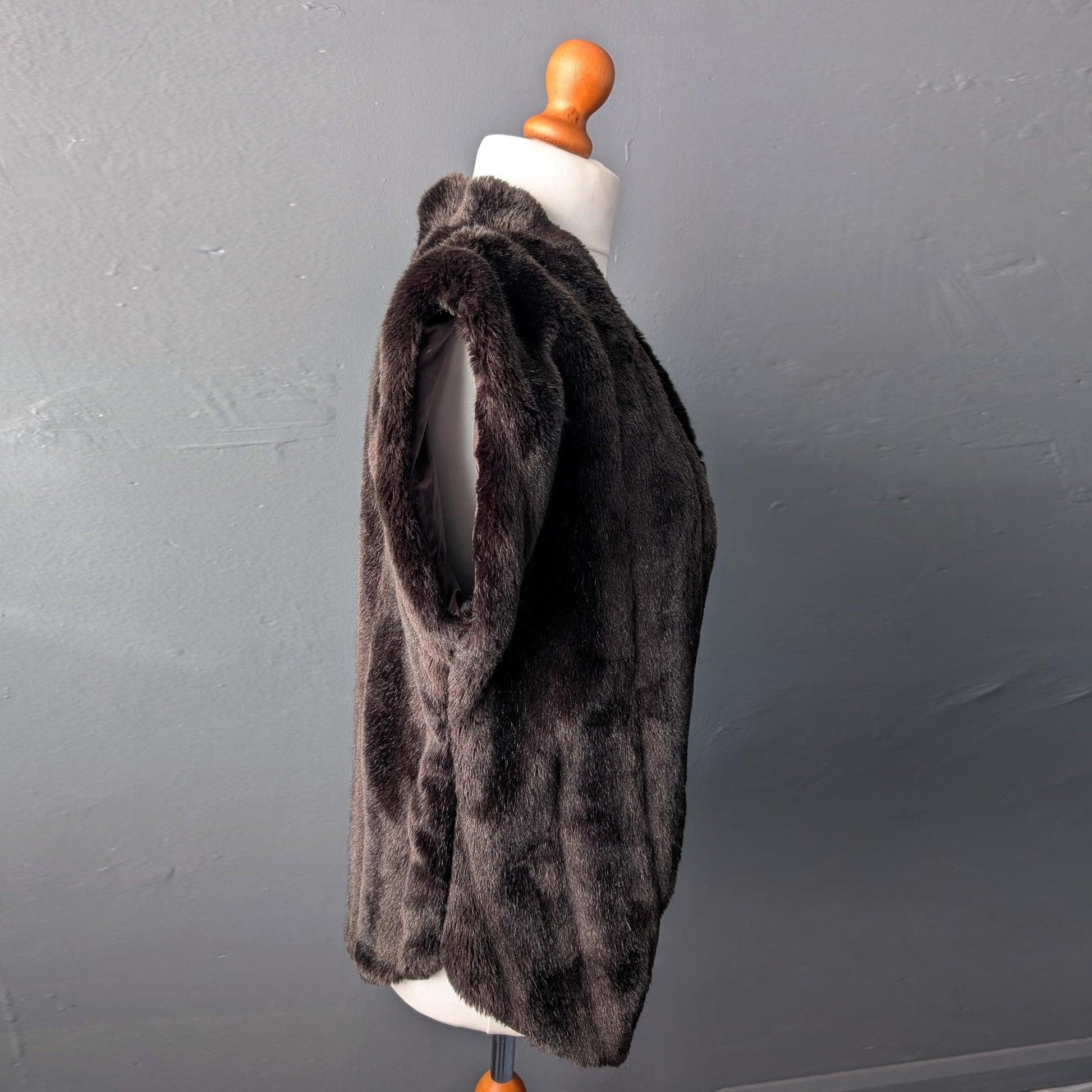 80s Dark Brown Faux Fur Gilet, Ribbed Sleeveless Jacket, Size Medium Large