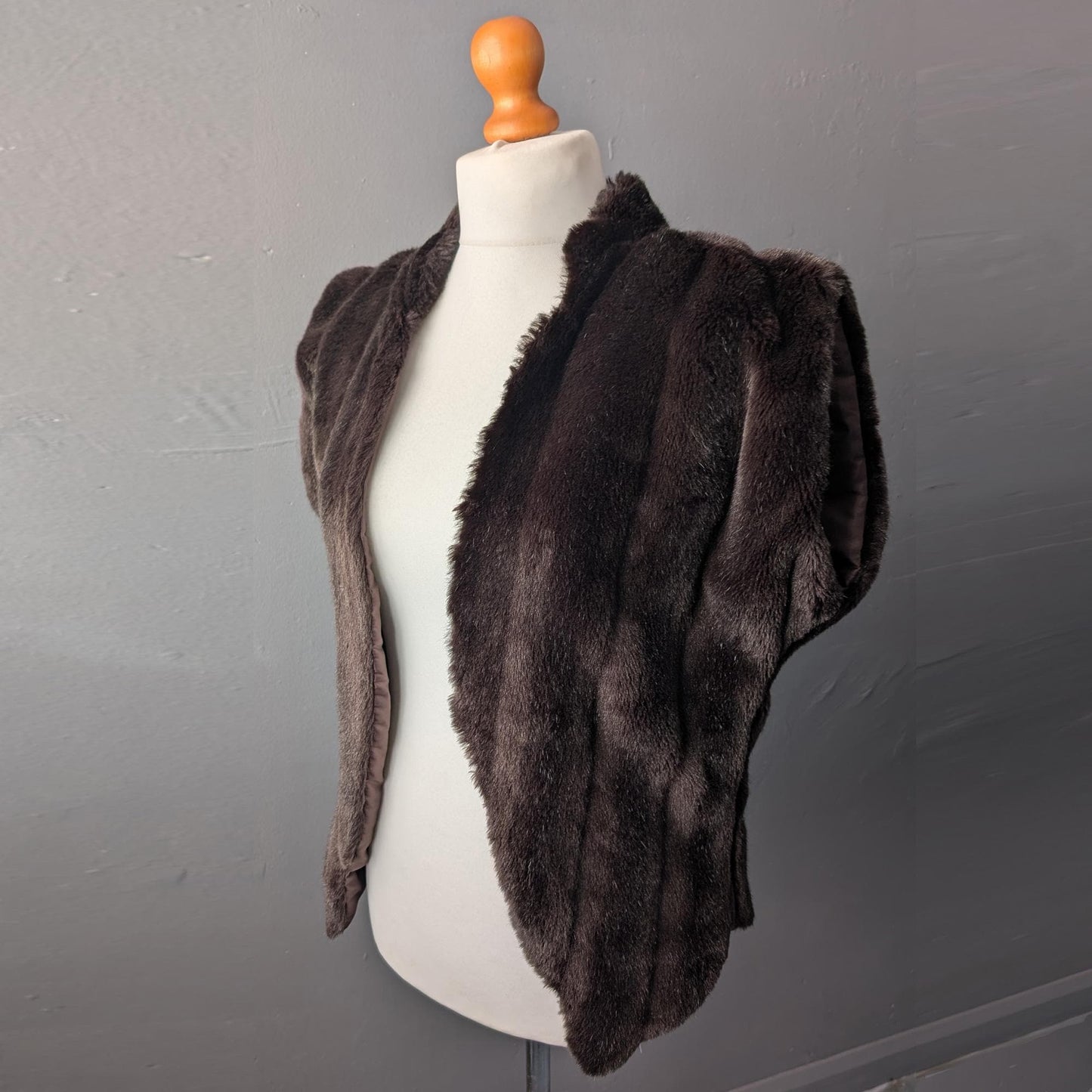 80s Dark Brown Faux Fur Gilet, Ribbed Sleeveless Jacket, Size Medium Large